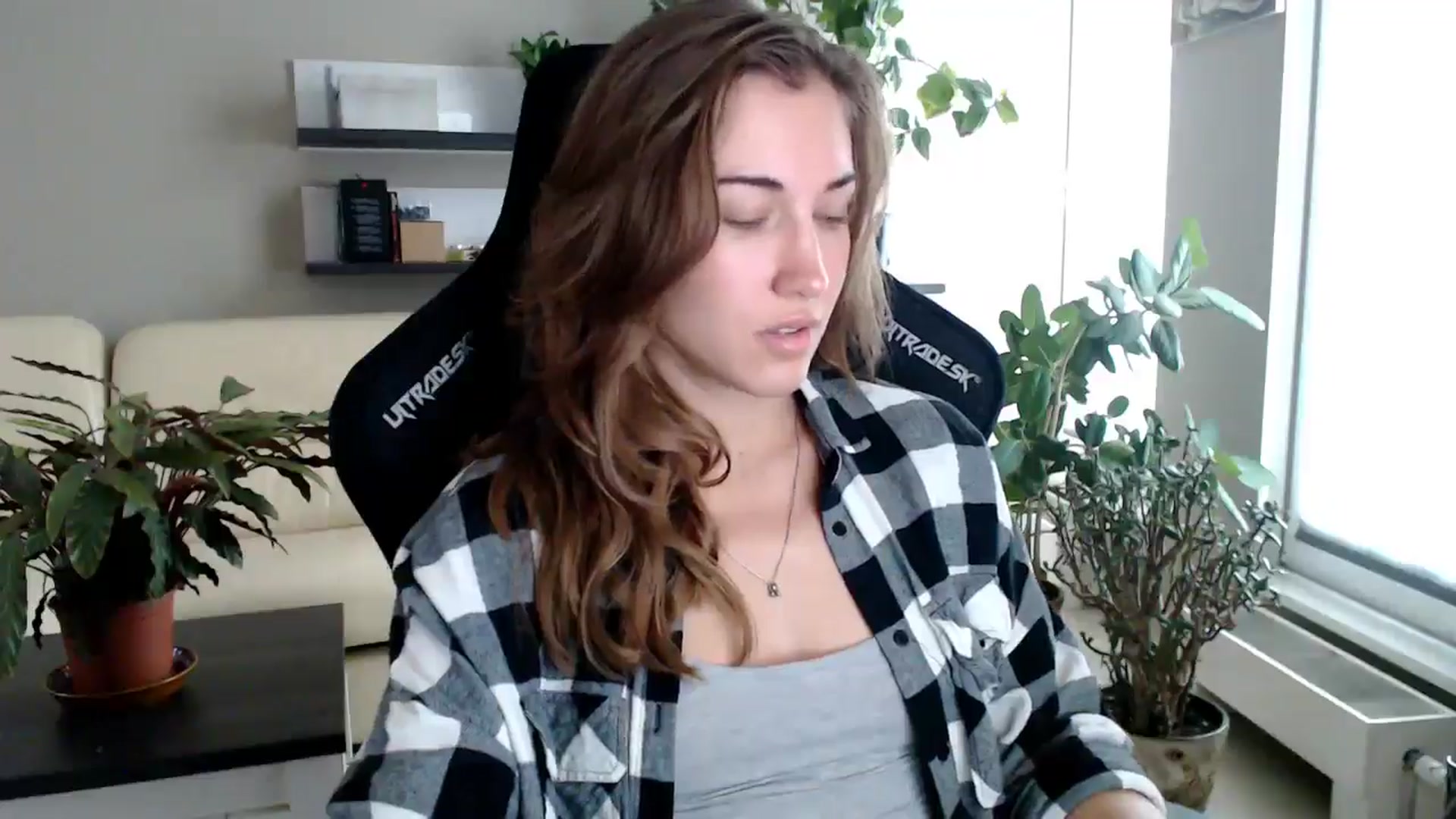 Gallery image thumbnail from GalaxyAnisia's myfreecams stream on, 09/29/2025, 13:03 image 14 of 20