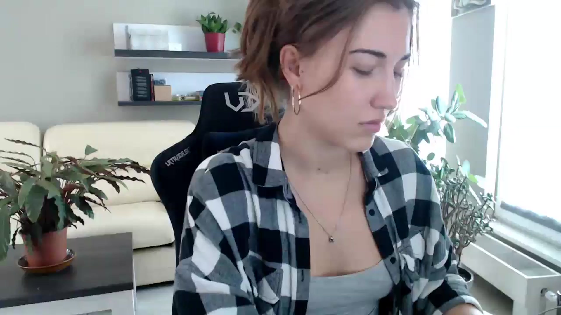 Gallery image thumbnail from GalaxyAnisia's myfreecams stream on, 09/29/2025, 13:03 image 1 of 20