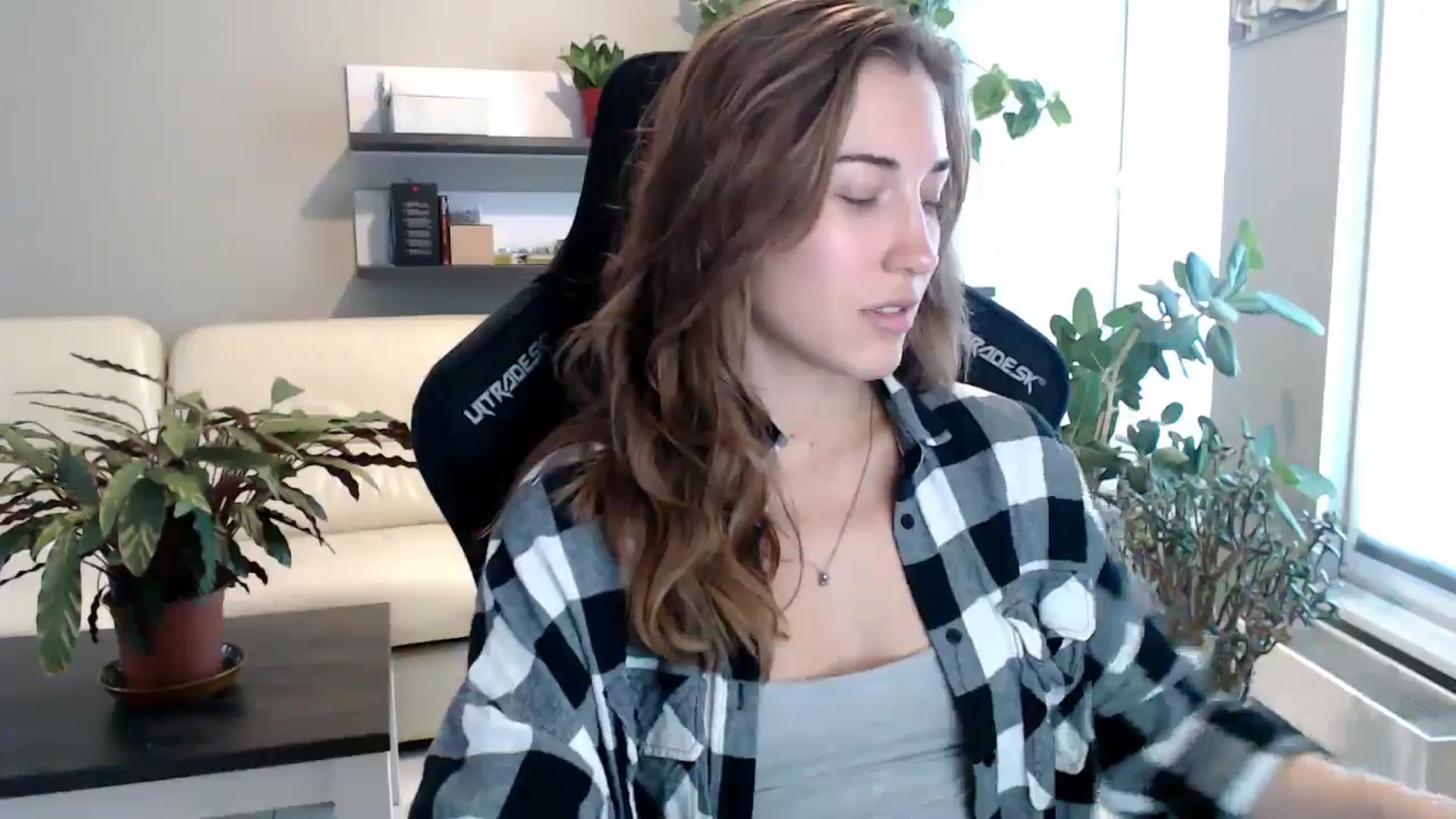 Gallery image thumbnail from GalaxyAnisia's myfreecams stream on, 09/29/2025, 14:11 image 2 of 20