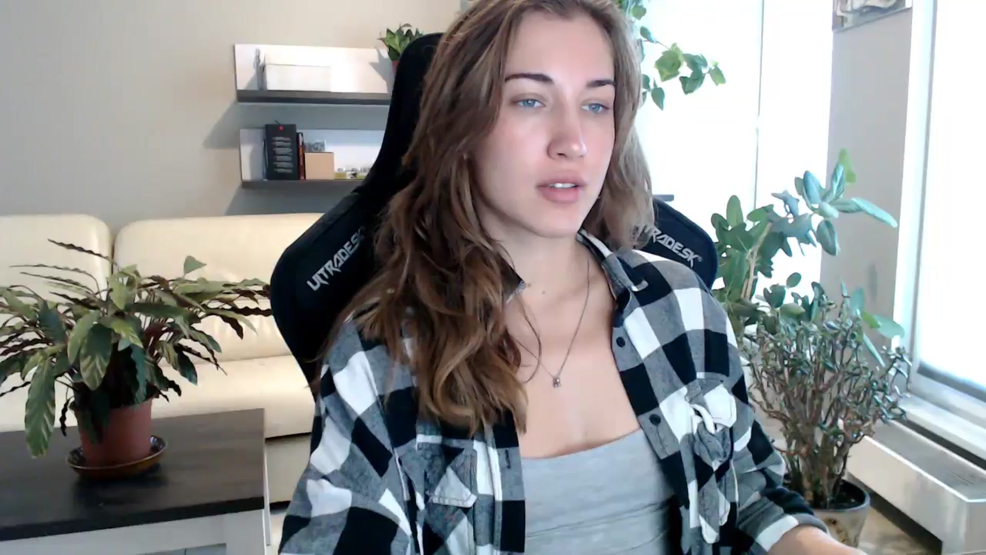 Gallery image thumbnail from GalaxyAnisia's myfreecams stream on, 09/29/2025, 14:11 image 1 of 20