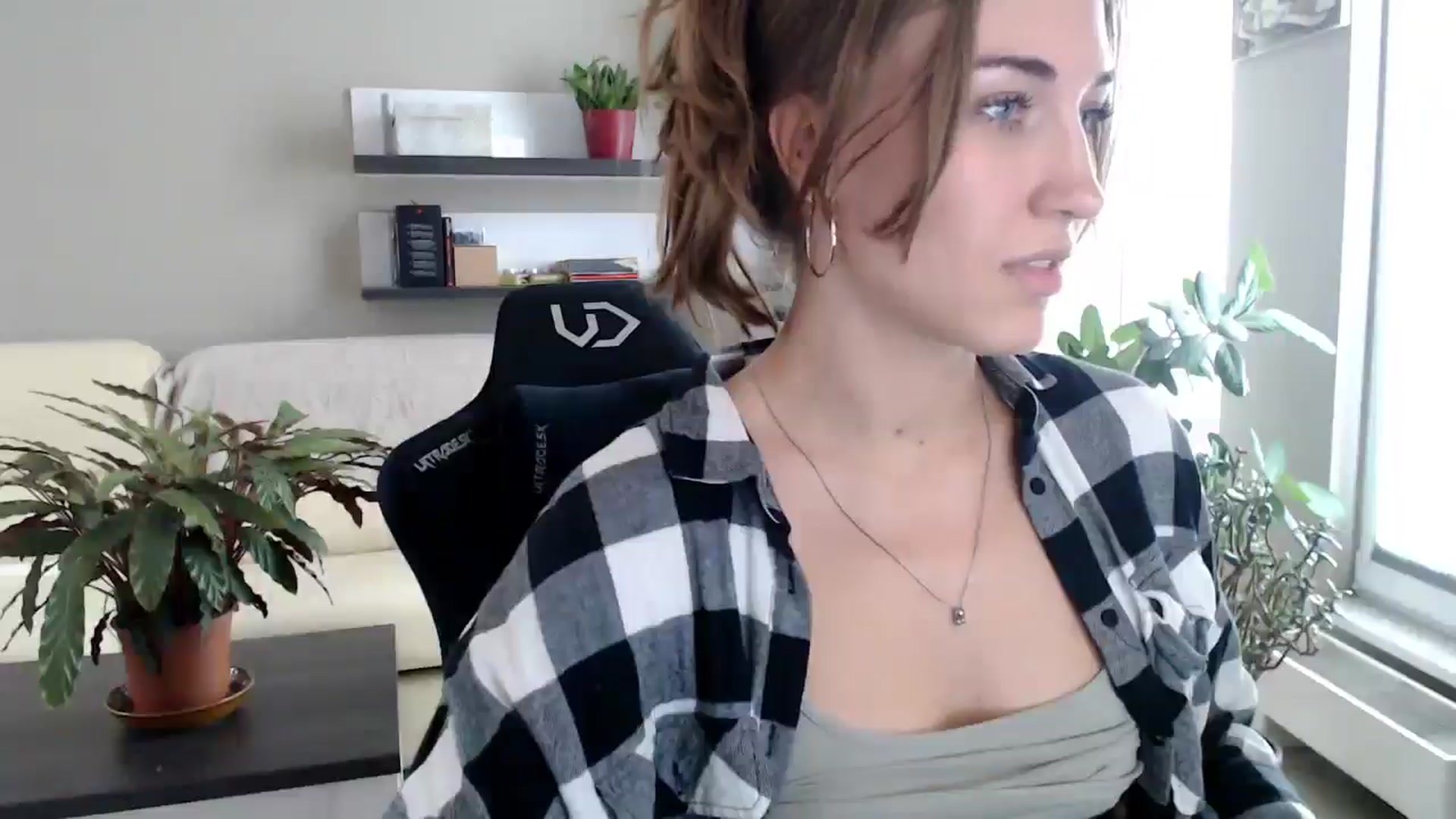 Gallery image thumbnail from GalaxyAnisia's myfreecams stream on, 10/01/2025, 11:53 image 19 of 20