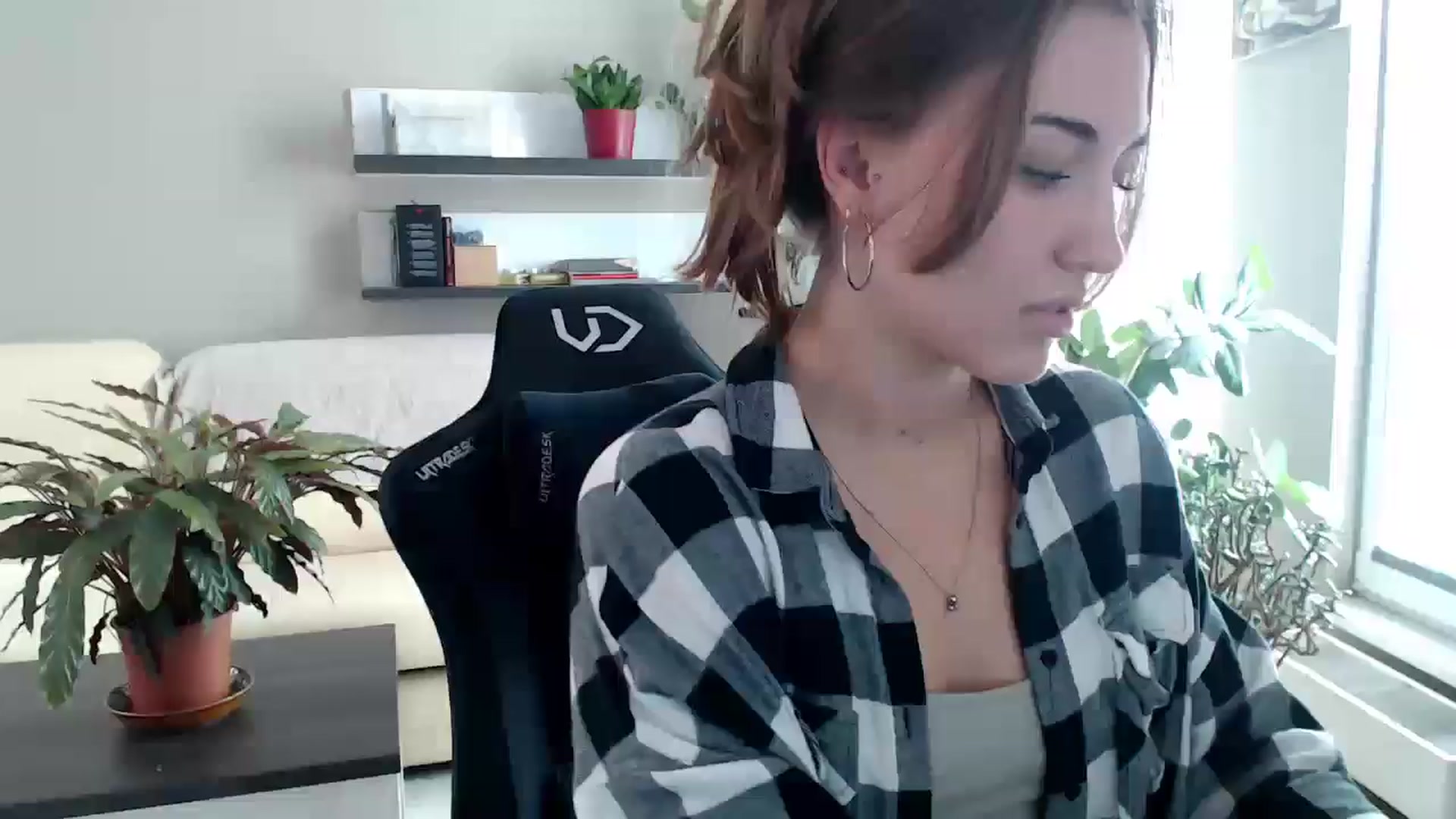 Gallery image thumbnail from GalaxyAnisia's myfreecams stream on, 10/01/2025, 11:53 image 6 of 20