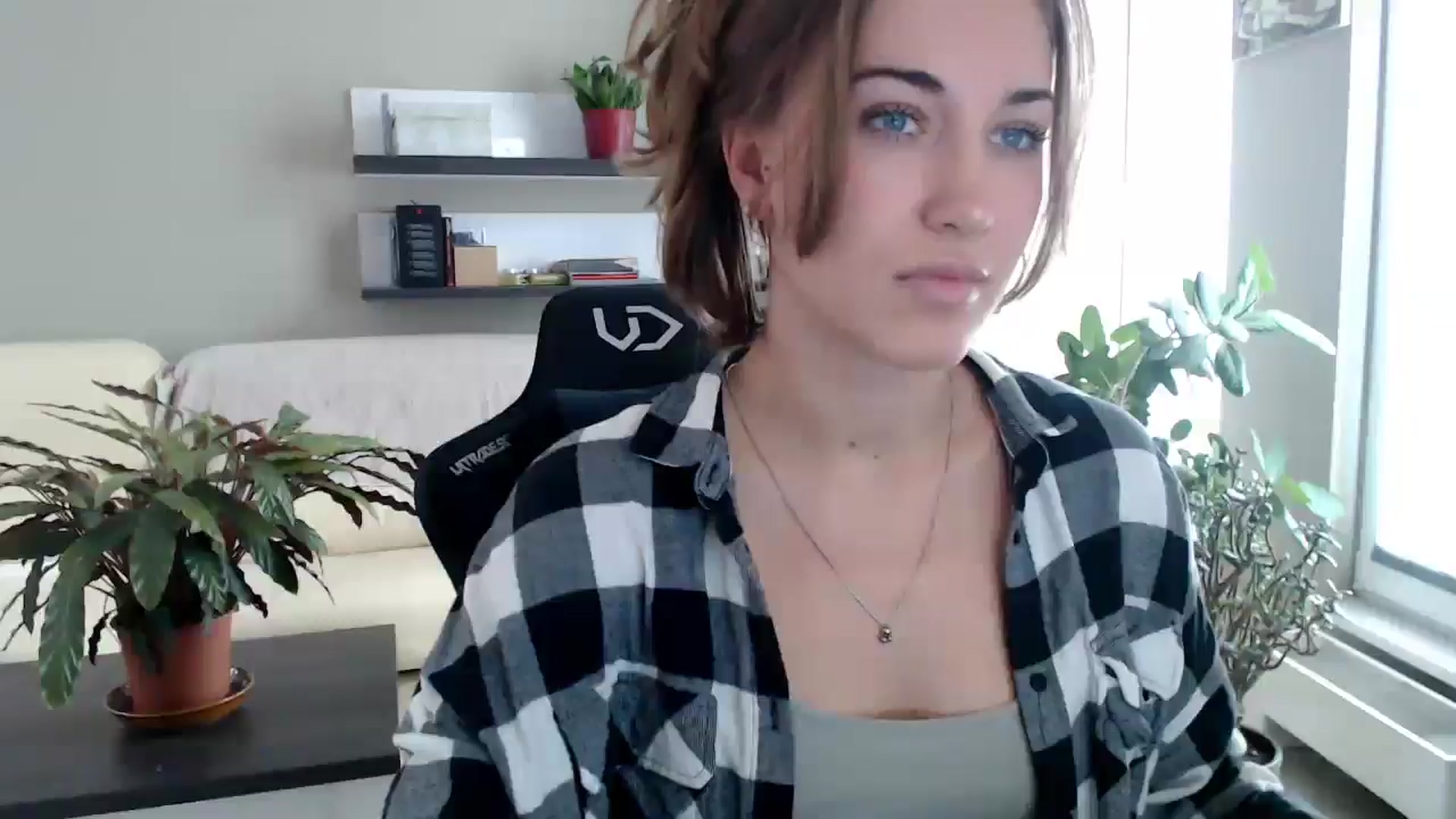 Gallery image thumbnail from GalaxyAnisia's myfreecams stream on, 10/01/2025, 11:53 image 1 of 20