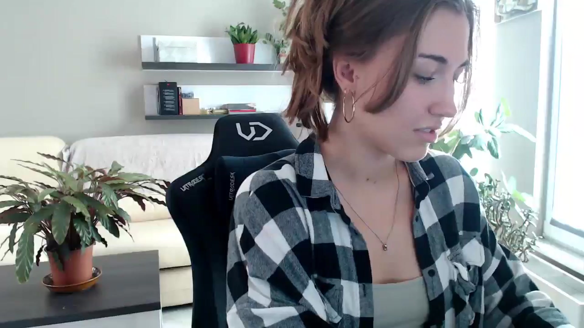 Gallery image thumbnail from GalaxyAnisia's myfreecams stream on, 10/01/2025, 11:53 image 8 of 20
