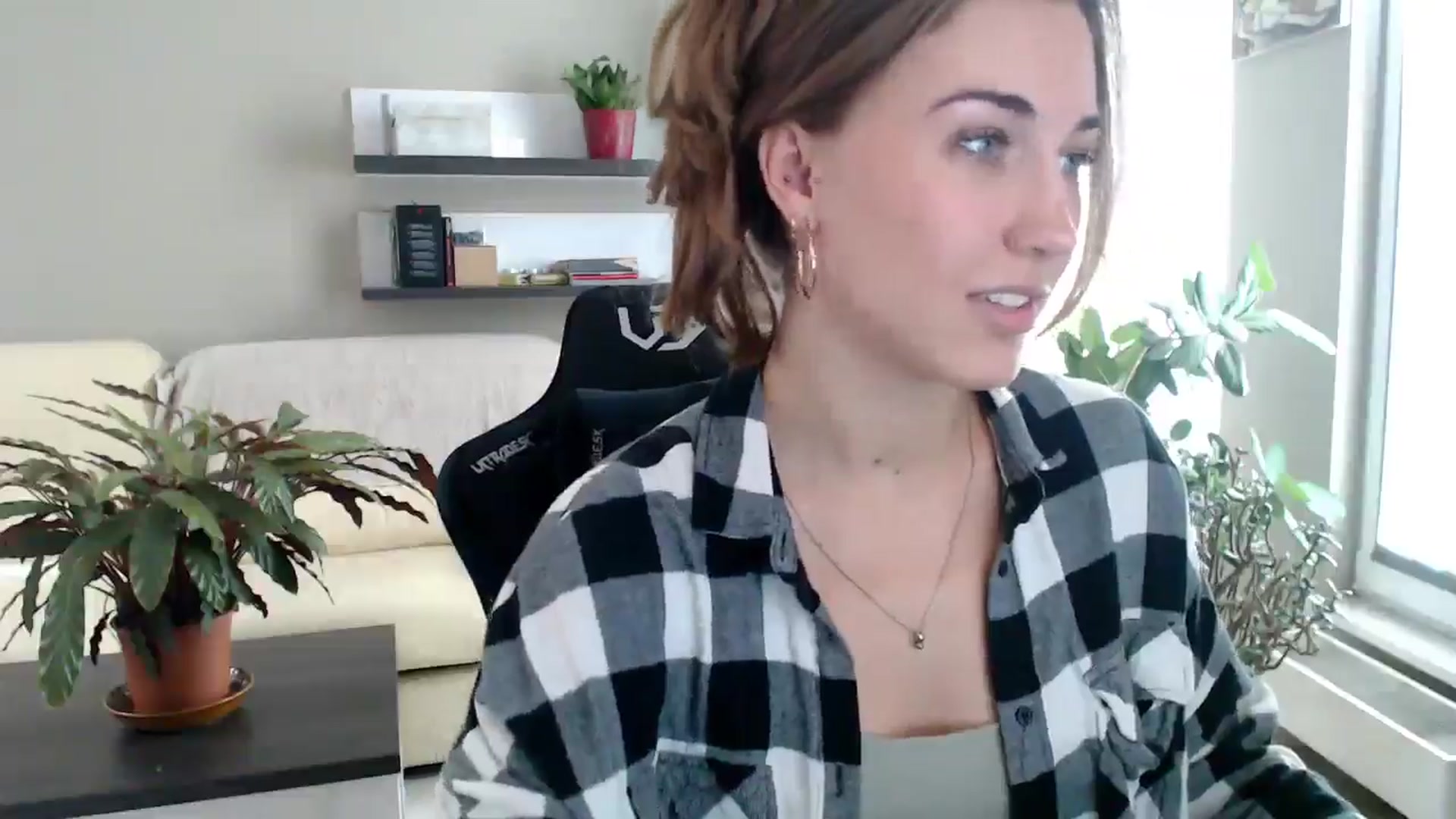 Gallery image thumbnail from GalaxyAnisia's myfreecams stream on, 10/01/2025, 11:53 image 11 of 20