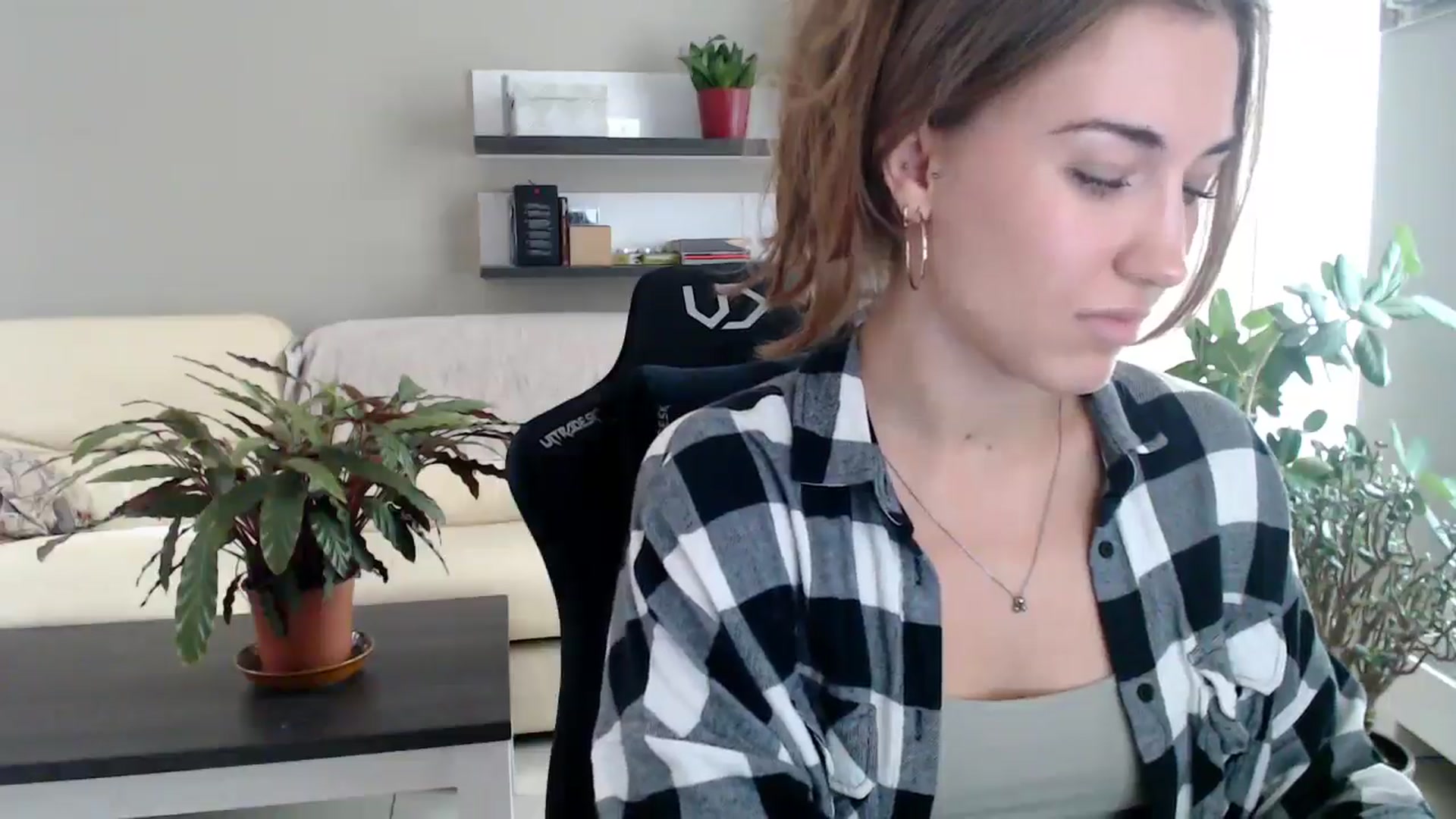 Gallery image thumbnail from GalaxyAnisia's myfreecams stream on, 10/01/2025, 13:04 image 6 of 20