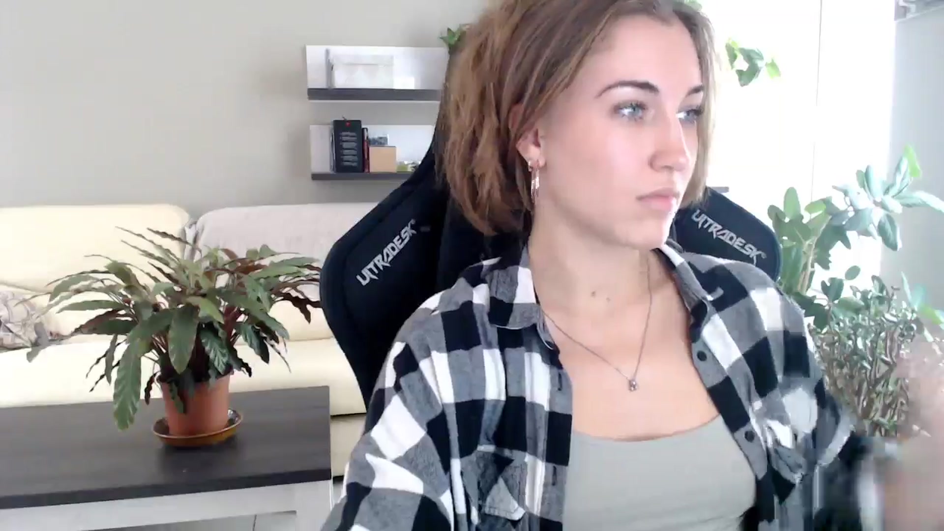Gallery image thumbnail from GalaxyAnisia's myfreecams stream on, 10/01/2025, 13:04 image 14 of 20