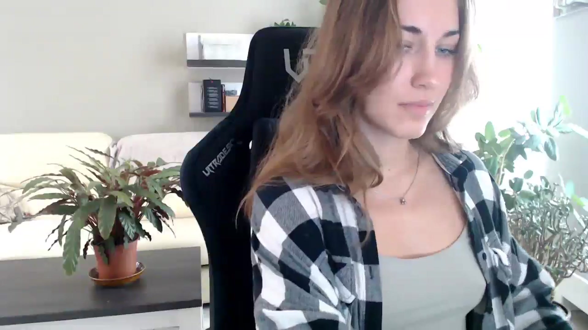 Gallery image thumbnail from GalaxyAnisia's myfreecams stream on, 10/01/2025, 13:04 image 17 of 20