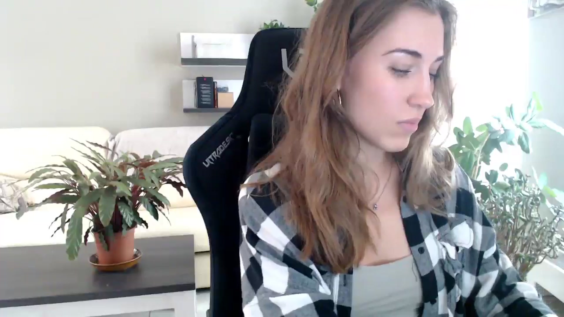 Gallery image thumbnail from GalaxyAnisia's myfreecams stream on, 10/01/2025, 13:04 image 20 of 20