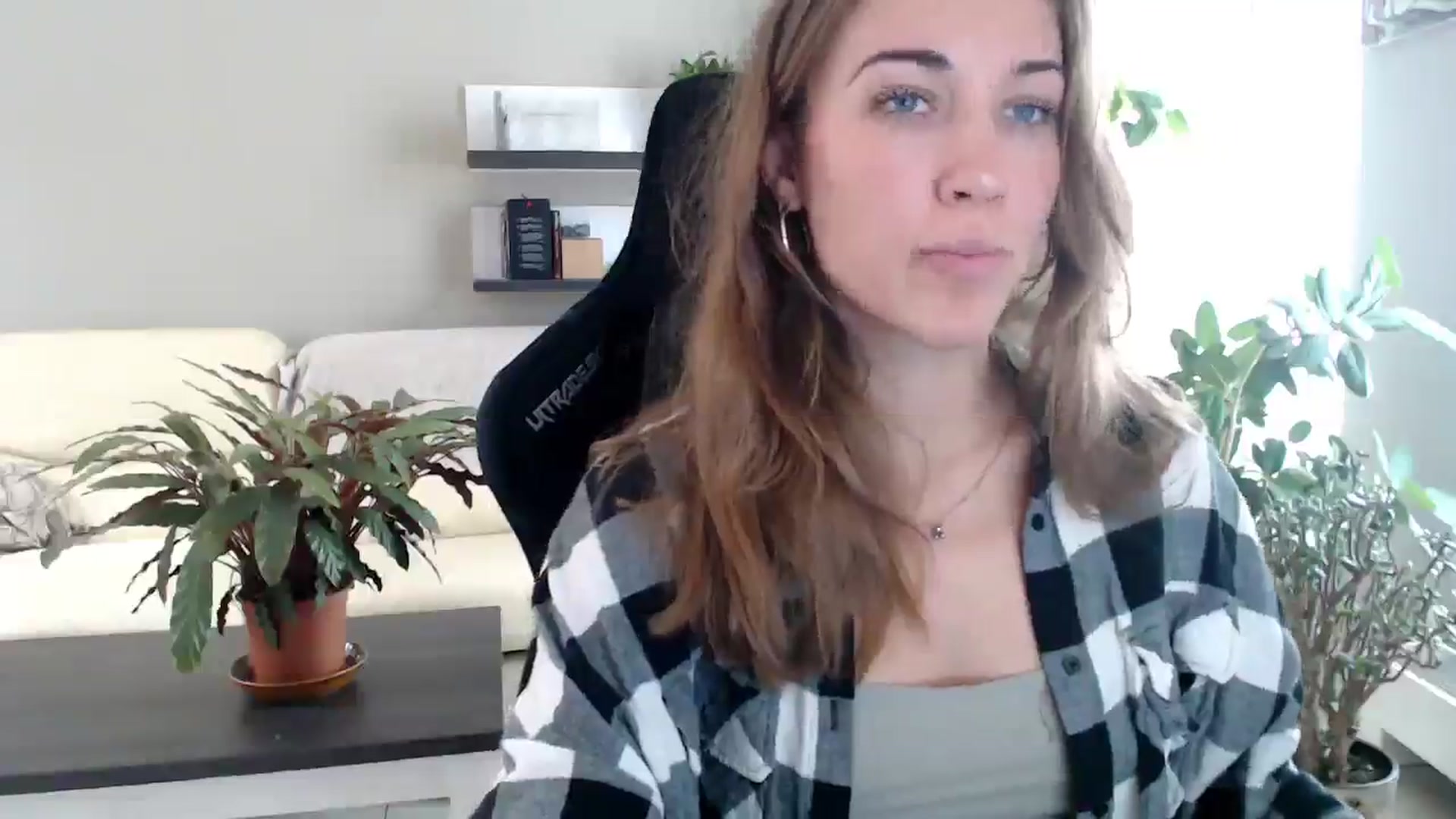 Gallery image thumbnail from GalaxyAnisia's myfreecams stream on, 10/01/2025, 13:04 image 19 of 20