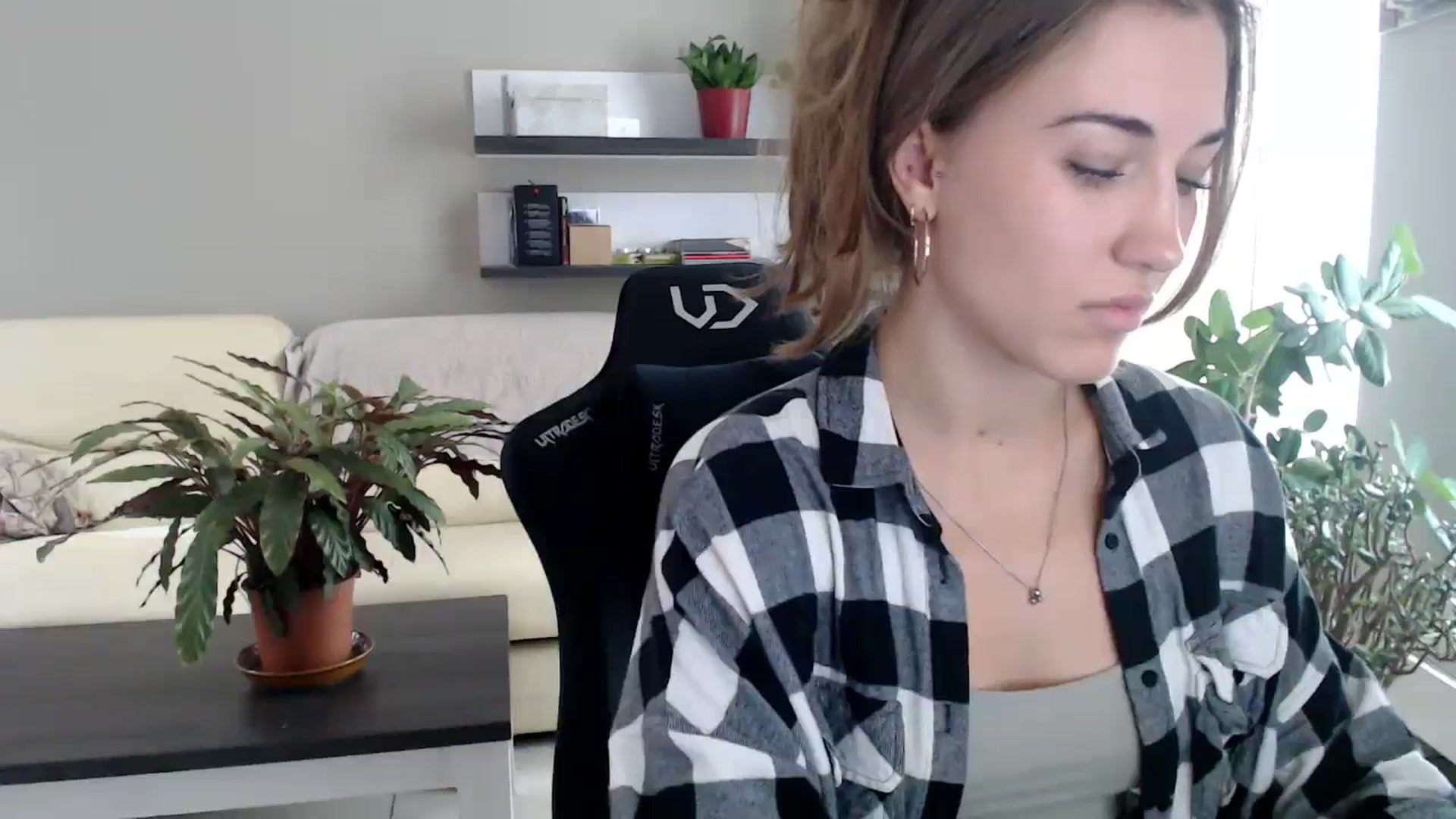 Gallery image thumbnail from GalaxyAnisia's myfreecams stream on, 10/01/2025, 13:04 image 5 of 20