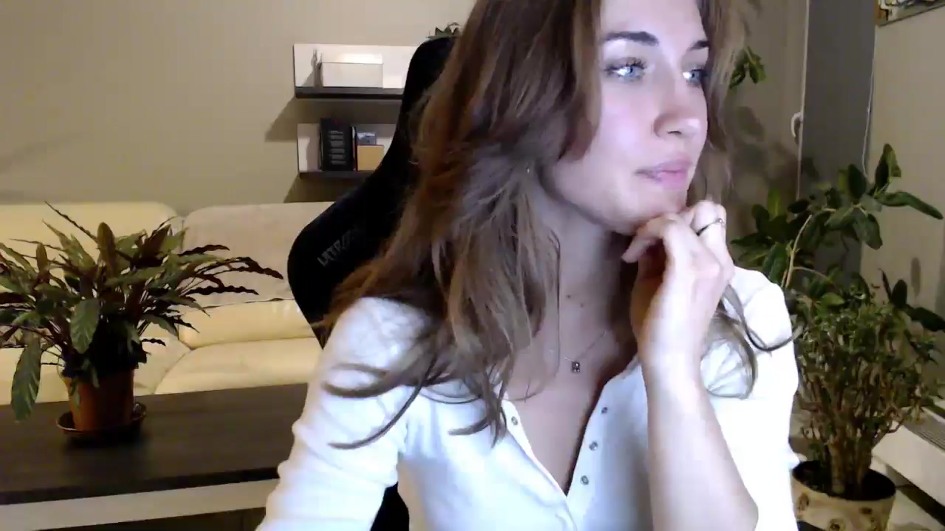 Gallery image thumbnail from GalaxyAnisia's myfreecams stream on, 10/01/2025, 19:41 image 20 of 20