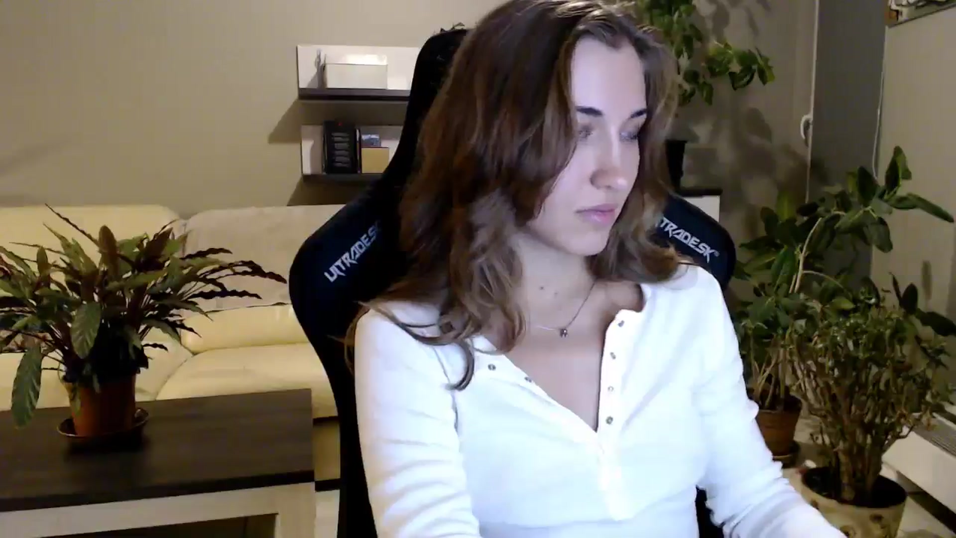 Gallery image thumbnail from GalaxyAnisia's myfreecams stream on, 10/01/2025, 19:41 image 19 of 20