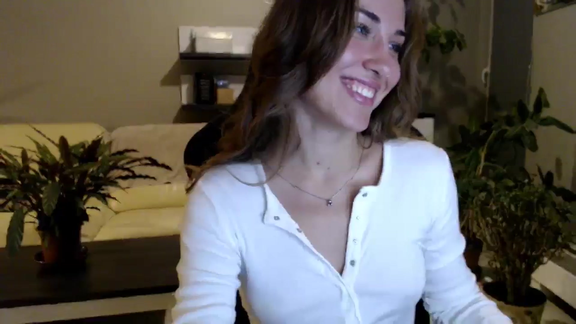 Gallery image thumbnail from GalaxyAnisia's myfreecams stream on, 10/01/2025, 19:41 image 16 of 20