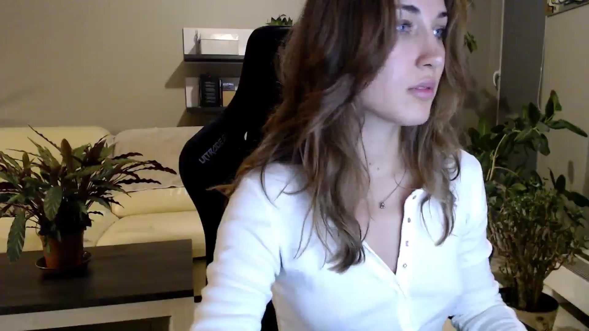 Gallery image thumbnail from GalaxyAnisia's myfreecams stream on, 10/01/2025, 19:41 image 15 of 20