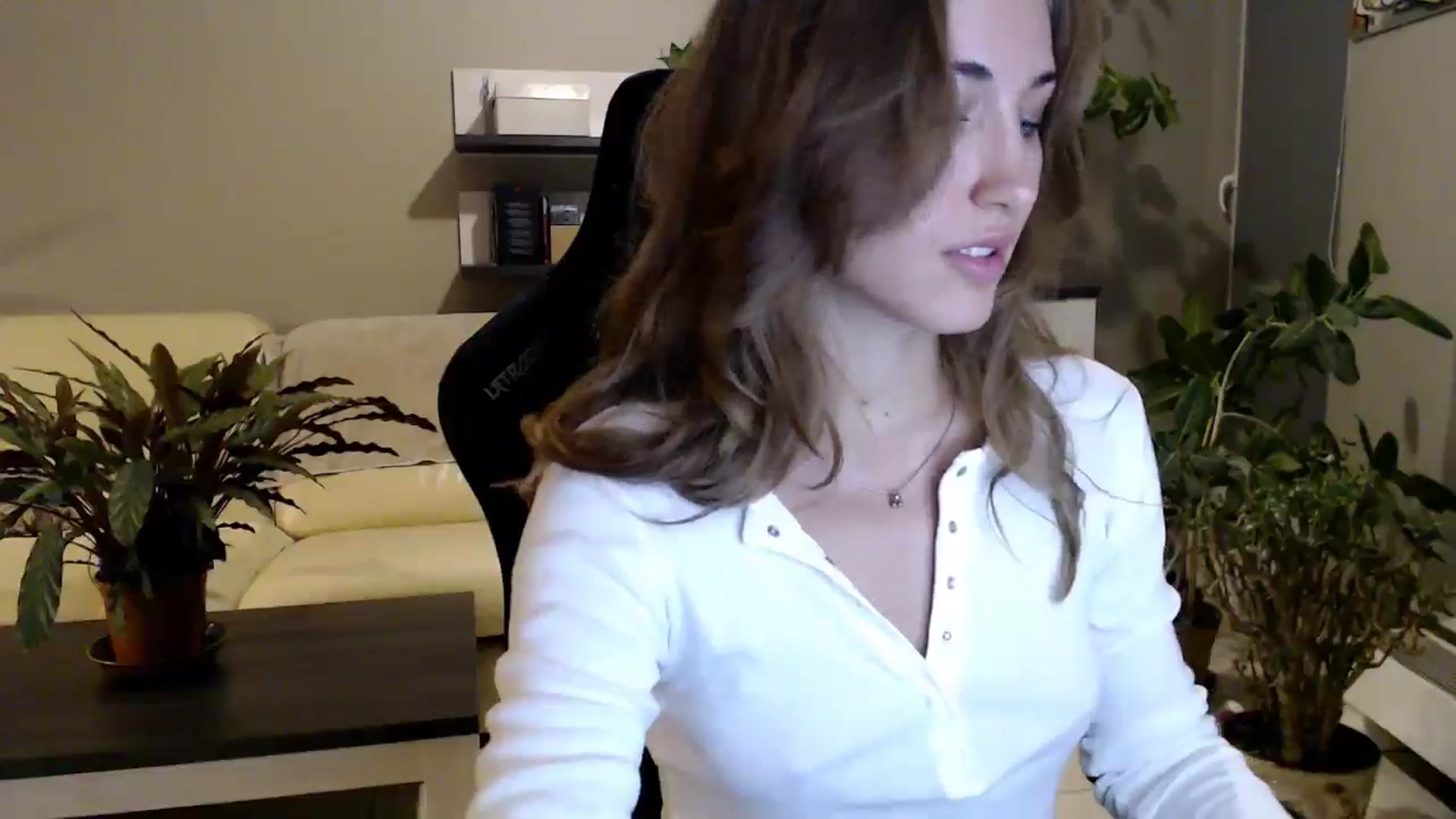 Gallery image thumbnail from GalaxyAnisia's myfreecams stream on, 10/01/2025, 19:41 image 13 of 20