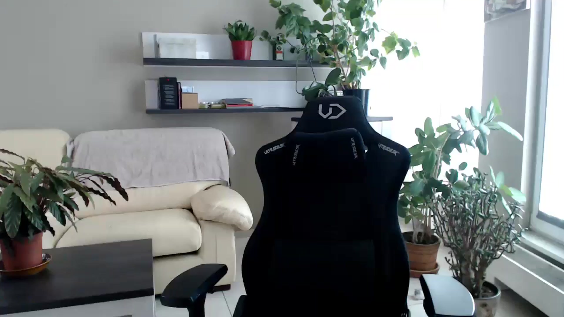 Gallery image thumbnail from GalaxyAnisia's myfreecams stream on, 10/02/2025, 12:40 image 9 of 20