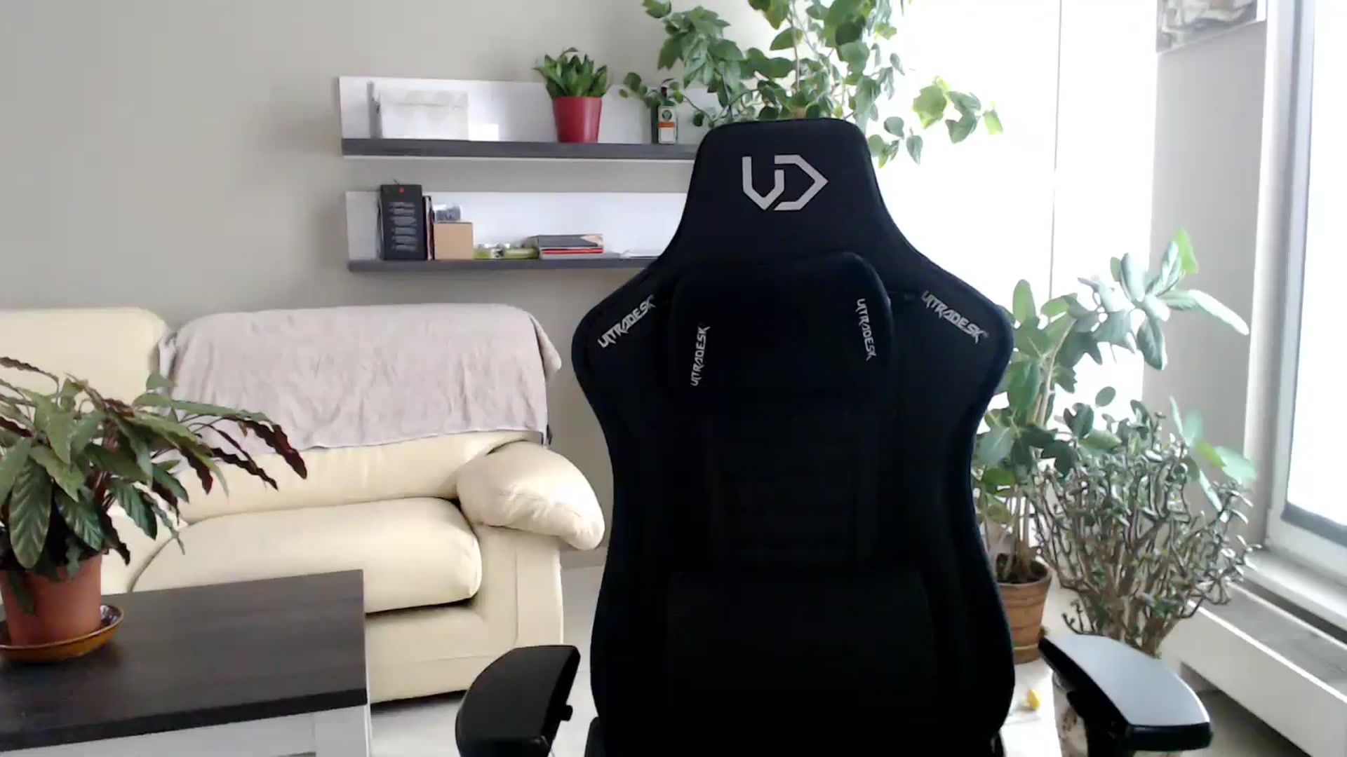 Gallery image thumbnail from GalaxyAnisia's myfreecams stream on, 10/02/2025, 12:40 image 18 of 20