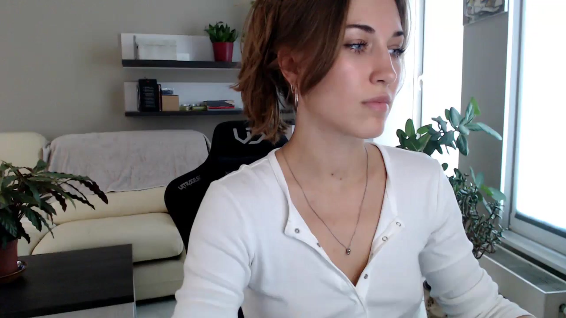 Gallery image thumbnail from GalaxyAnisia's myfreecams stream on, 10/02/2025, 13:42 image 12 of 20