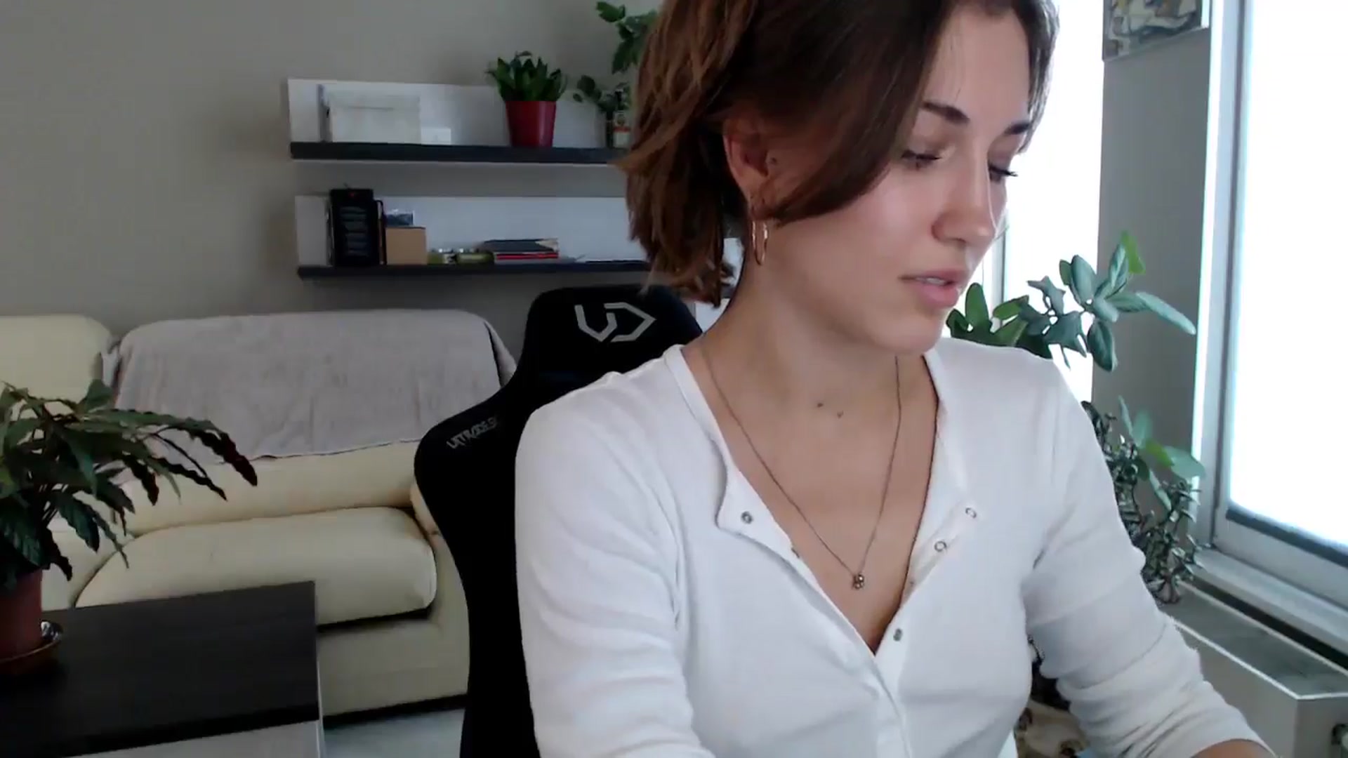 Gallery image thumbnail from GalaxyAnisia's myfreecams stream on, 10/02/2025, 13:42 image 10 of 20