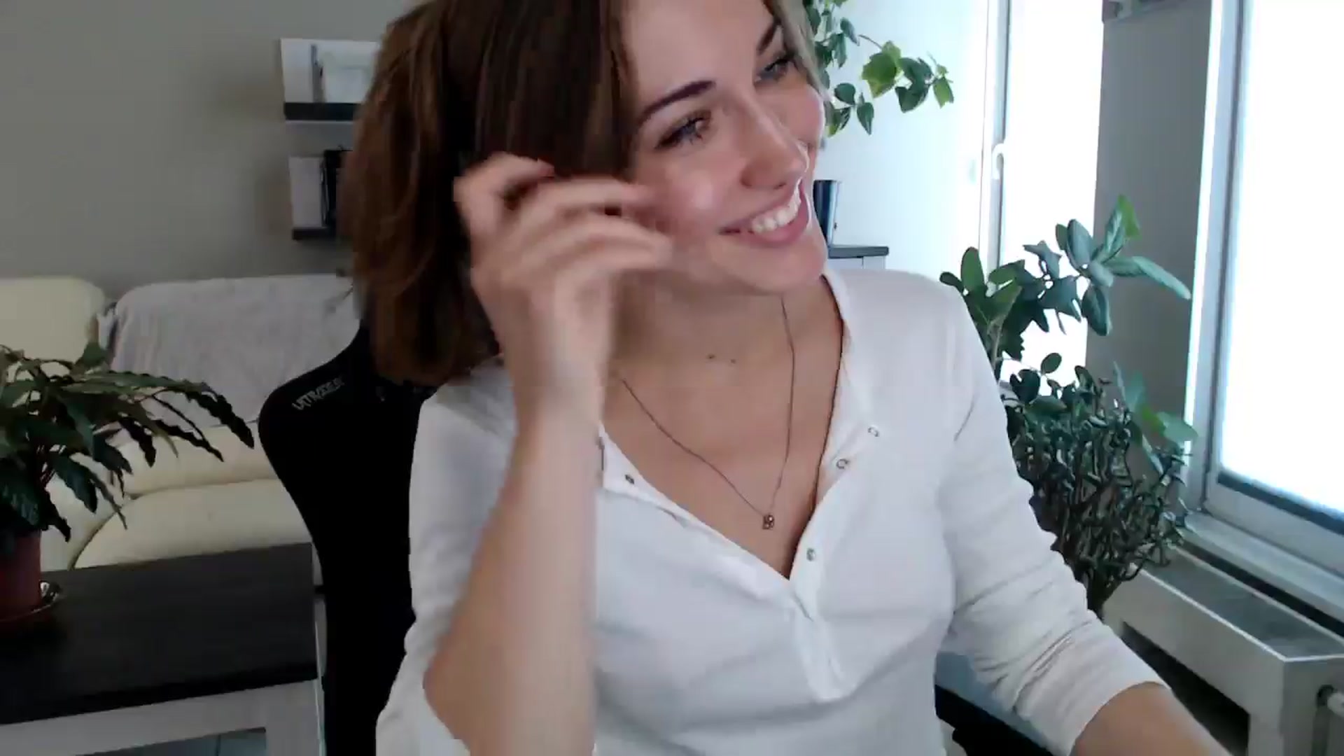 Gallery image thumbnail from GalaxyAnisia's myfreecams stream on, 10/02/2025, 13:42 image 14 of 20