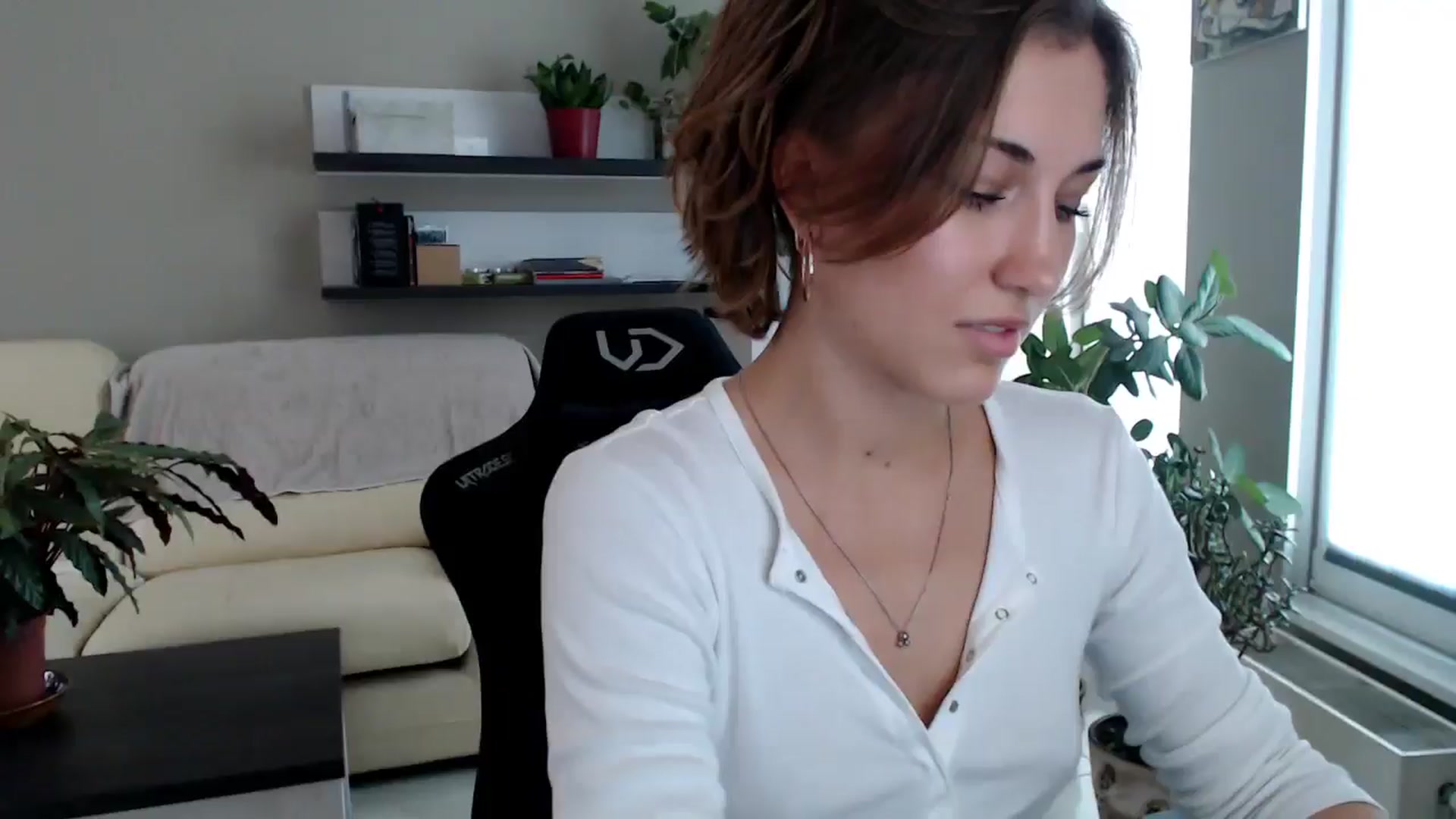 Gallery image thumbnail from GalaxyAnisia's myfreecams stream on, 10/02/2025, 13:42 image 5 of 20