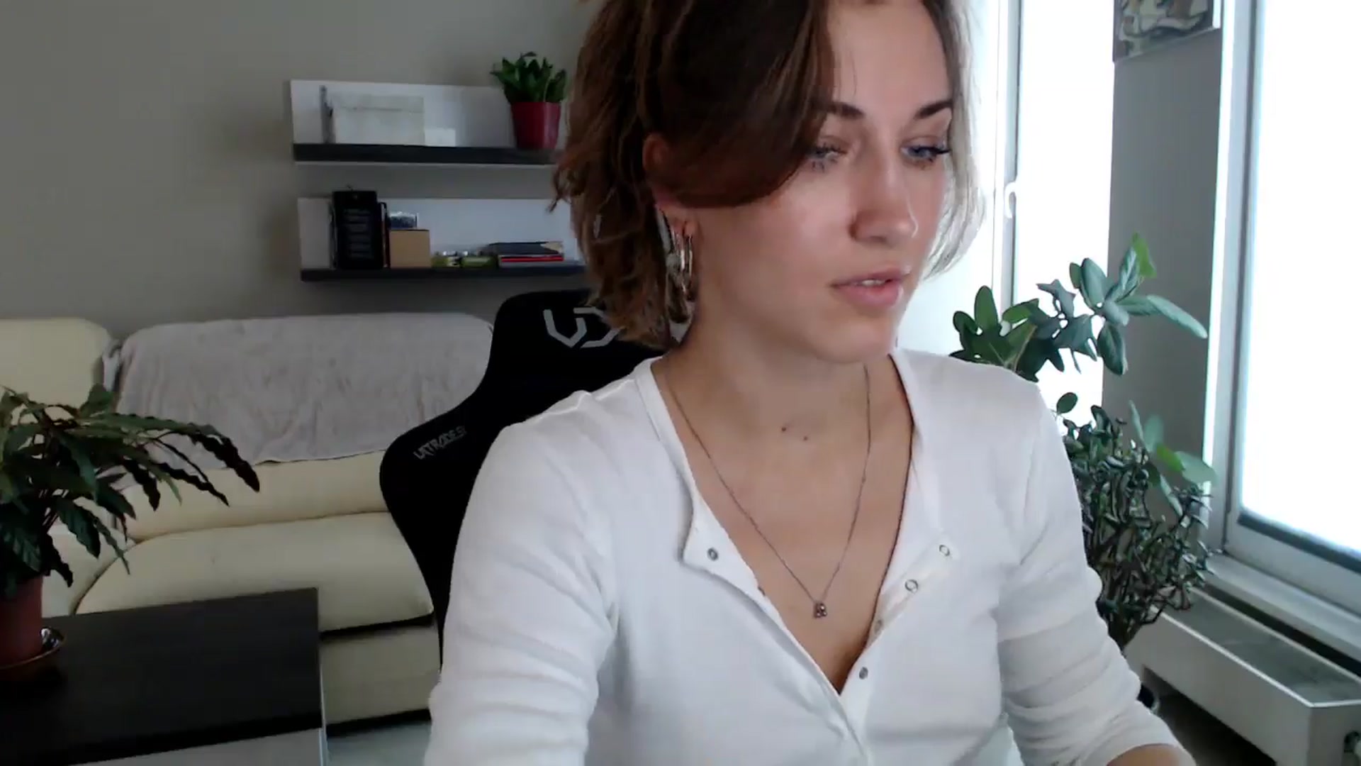 Gallery image thumbnail from GalaxyAnisia's myfreecams stream on, 10/02/2025, 13:42 image 8 of 20