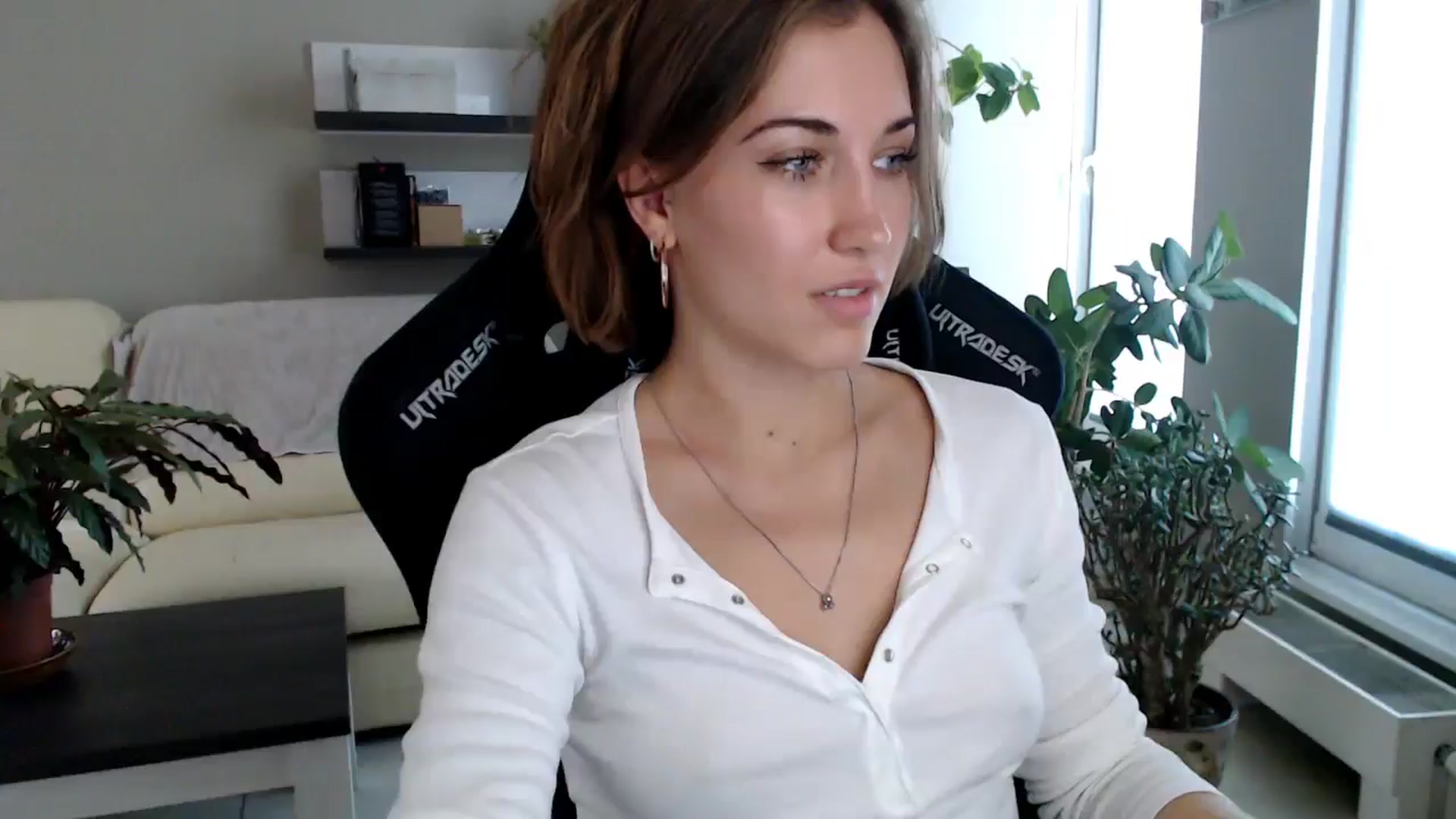Gallery image thumbnail from GalaxyAnisia's myfreecams stream on, 10/02/2025, 13:42 image 20 of 20
