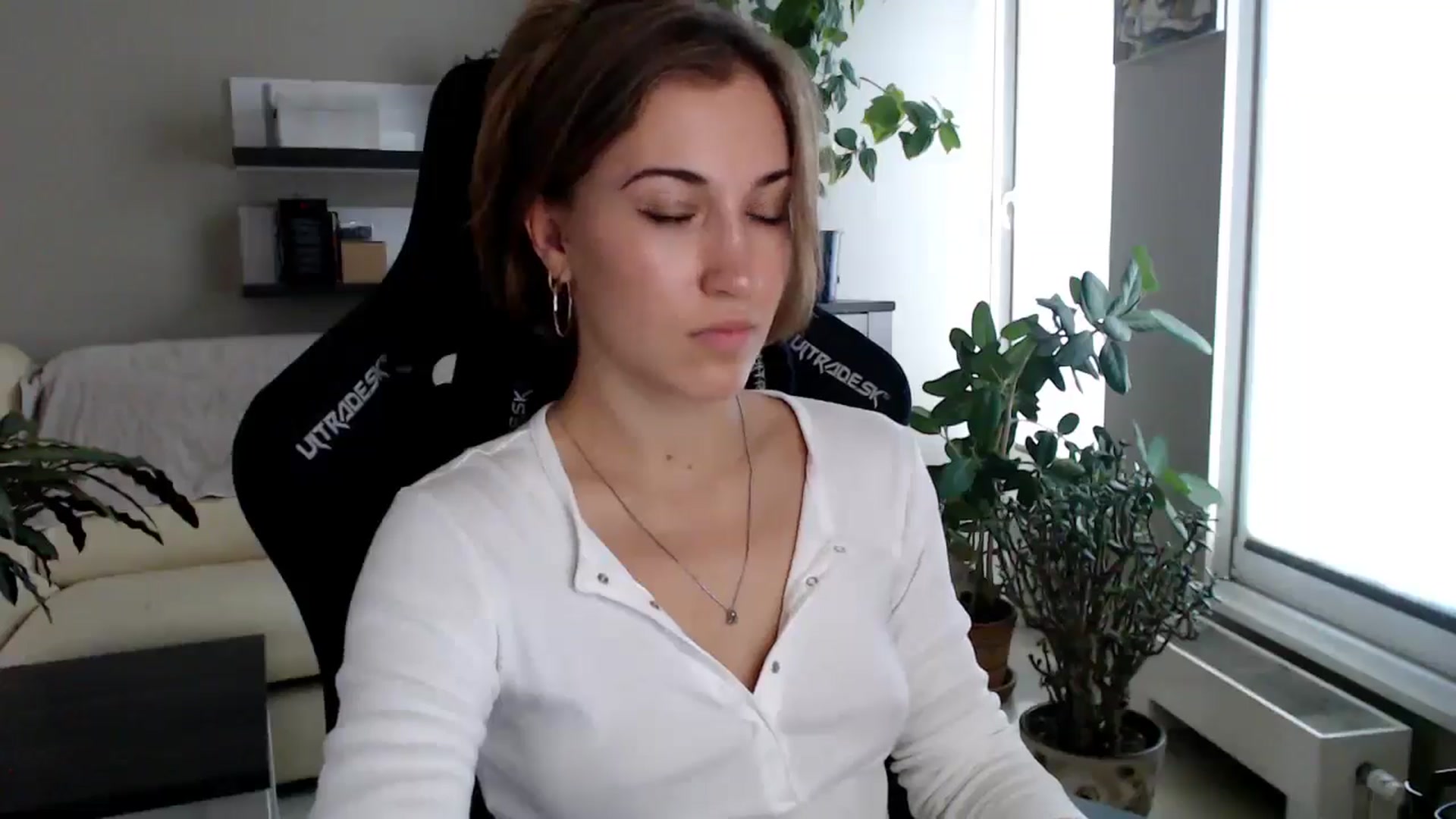 Gallery image thumbnail from GalaxyAnisia's myfreecams stream on, 10/02/2025, 14:02 image 12 of 20