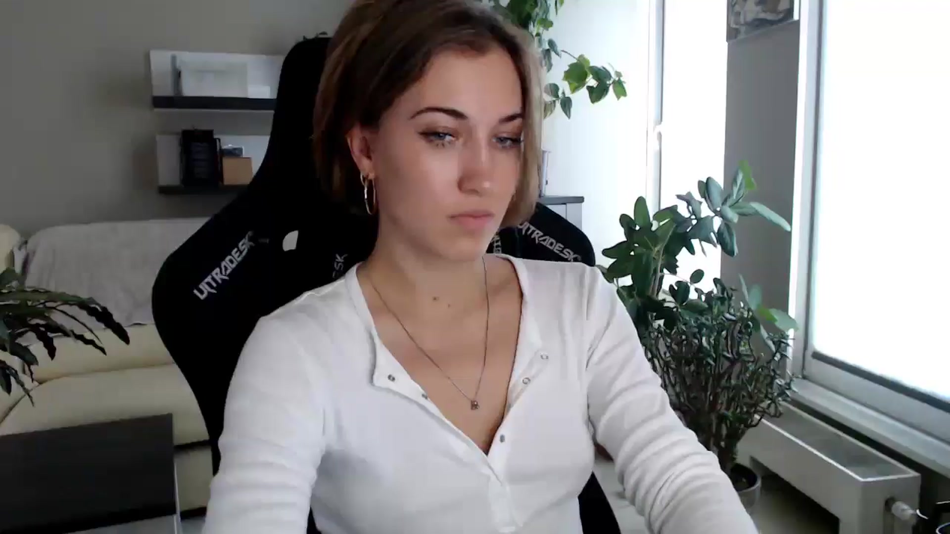 Gallery image thumbnail from GalaxyAnisia's myfreecams stream on, 10/02/2025, 14:02 image 11 of 20