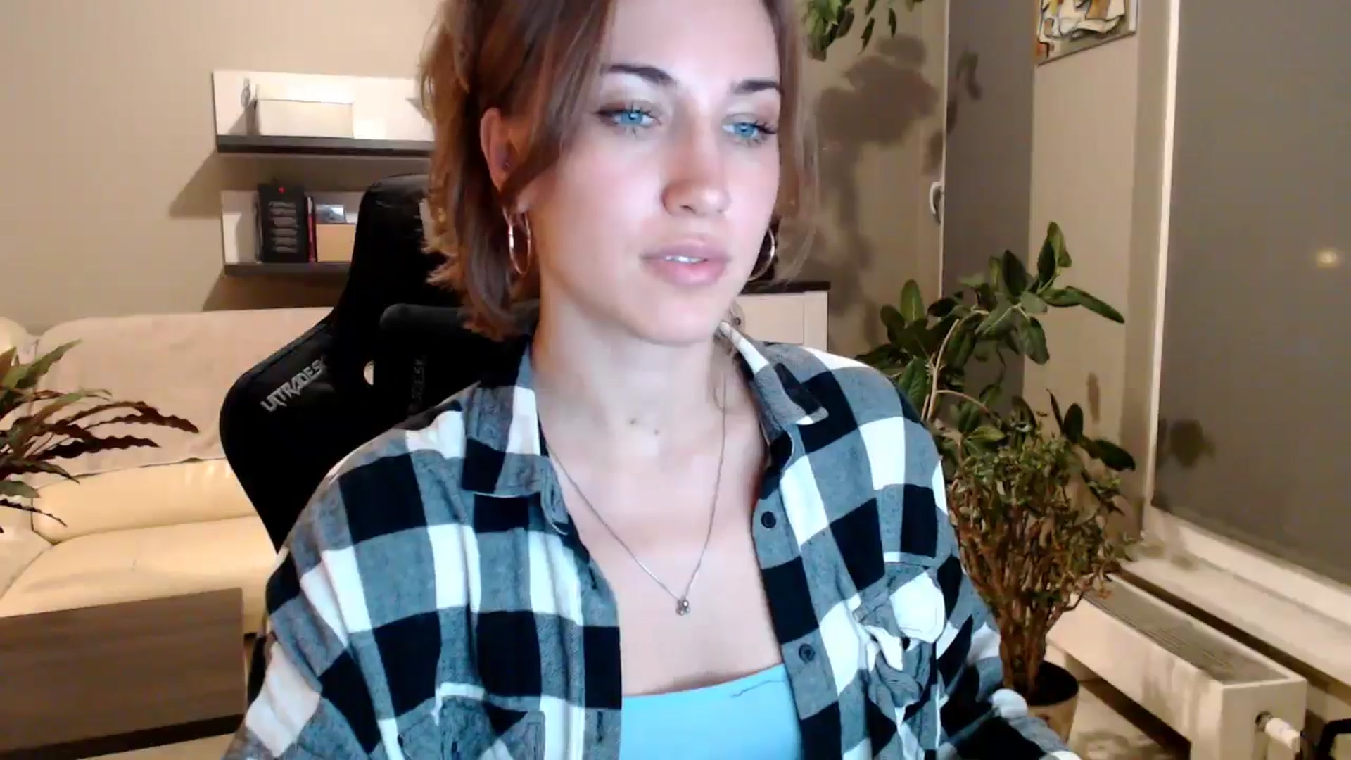 Gallery image thumbnail from GalaxyAnisia's myfreecams stream on, 10/02/2025, 19:57 image 5 of 20