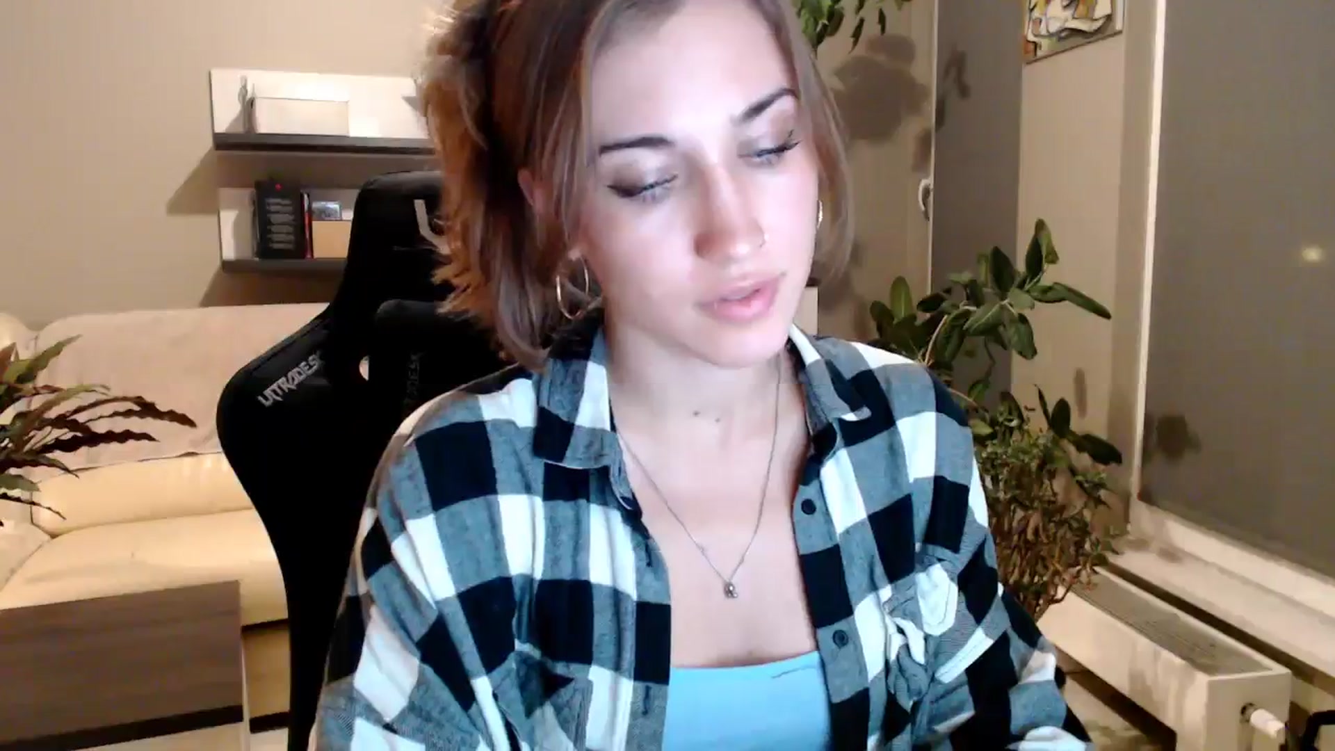 Gallery image thumbnail from GalaxyAnisia's myfreecams stream on, 10/02/2025, 19:57 image 6 of 20