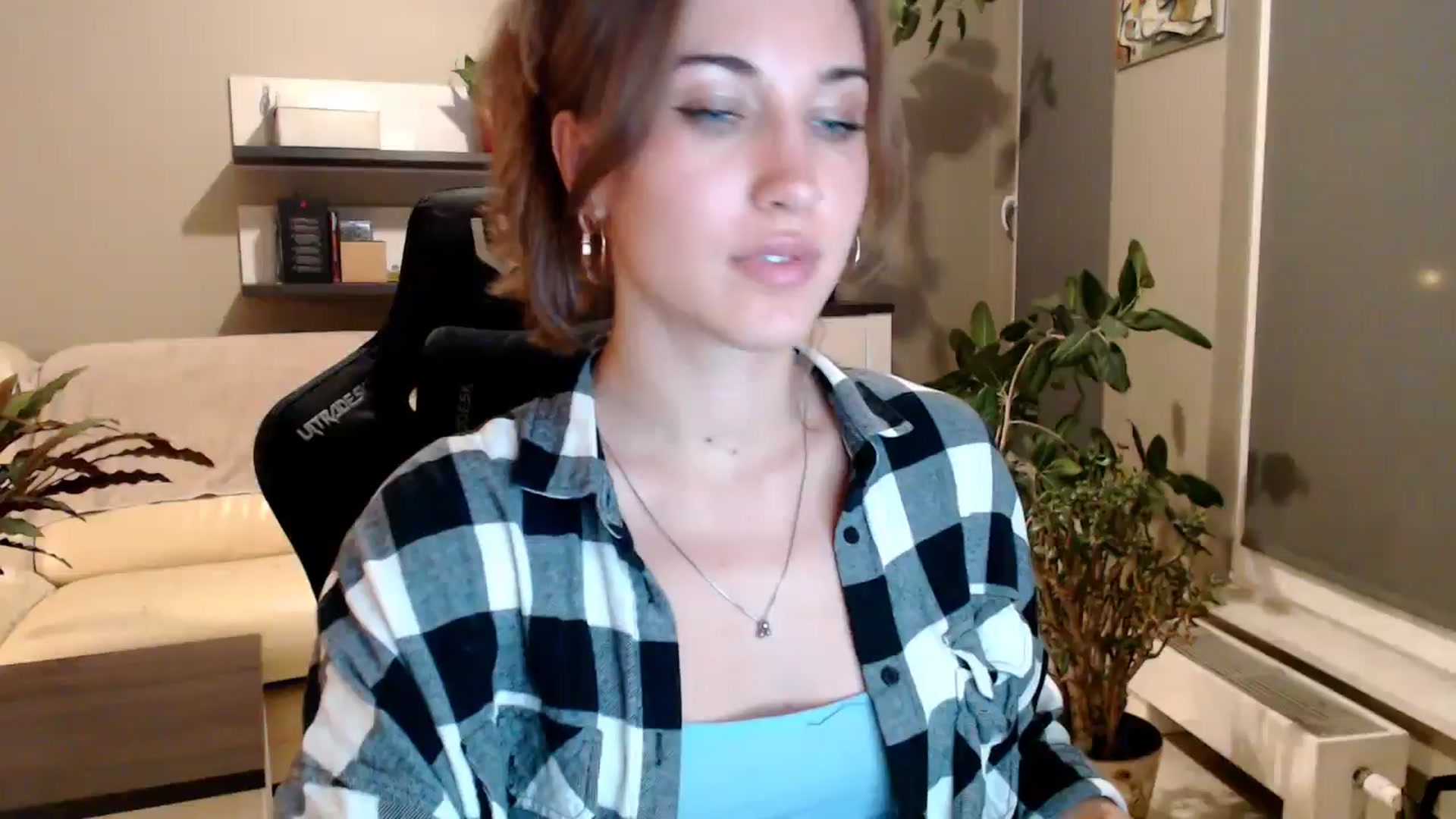 Gallery image thumbnail from GalaxyAnisia's myfreecams stream on, 10/02/2025, 19:57 image 1 of 20