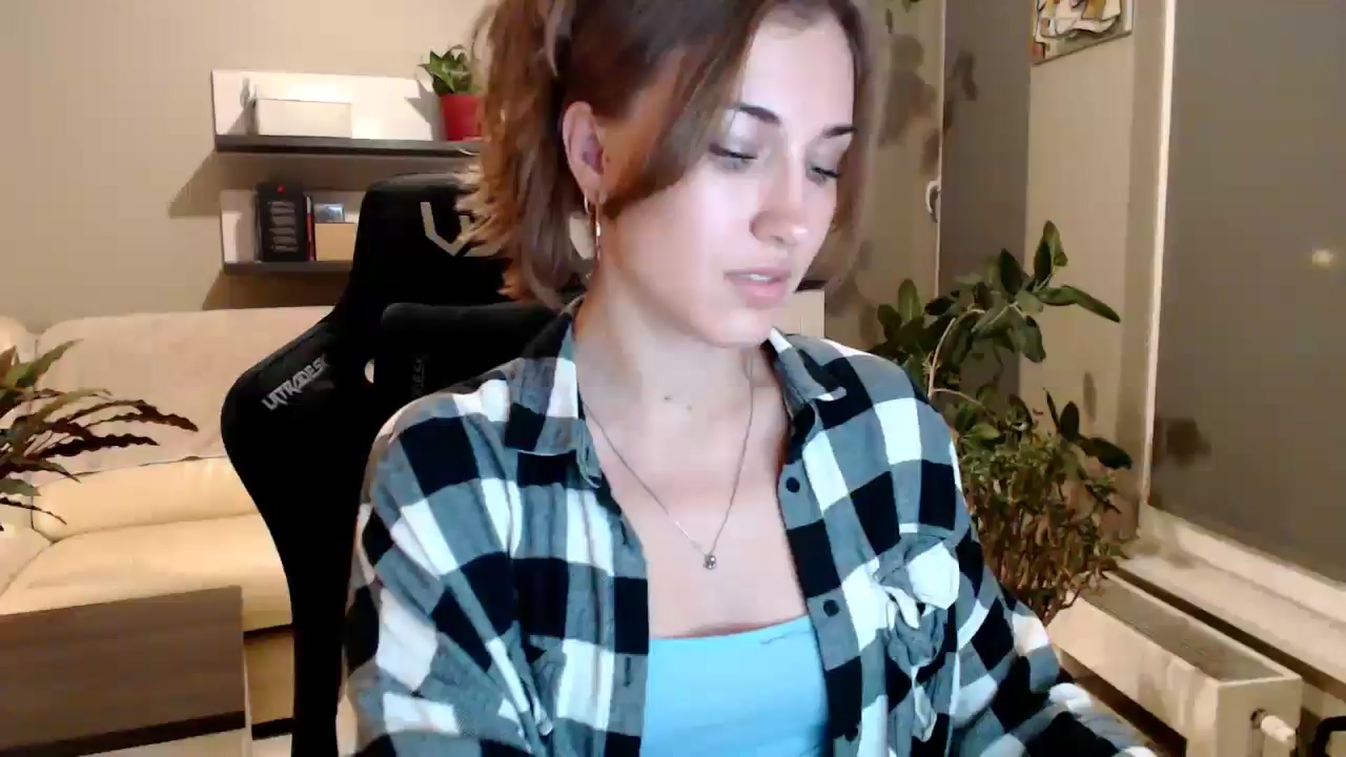 Gallery image thumbnail from GalaxyAnisia's myfreecams stream on, 10/02/2025, 19:57 image 8 of 20