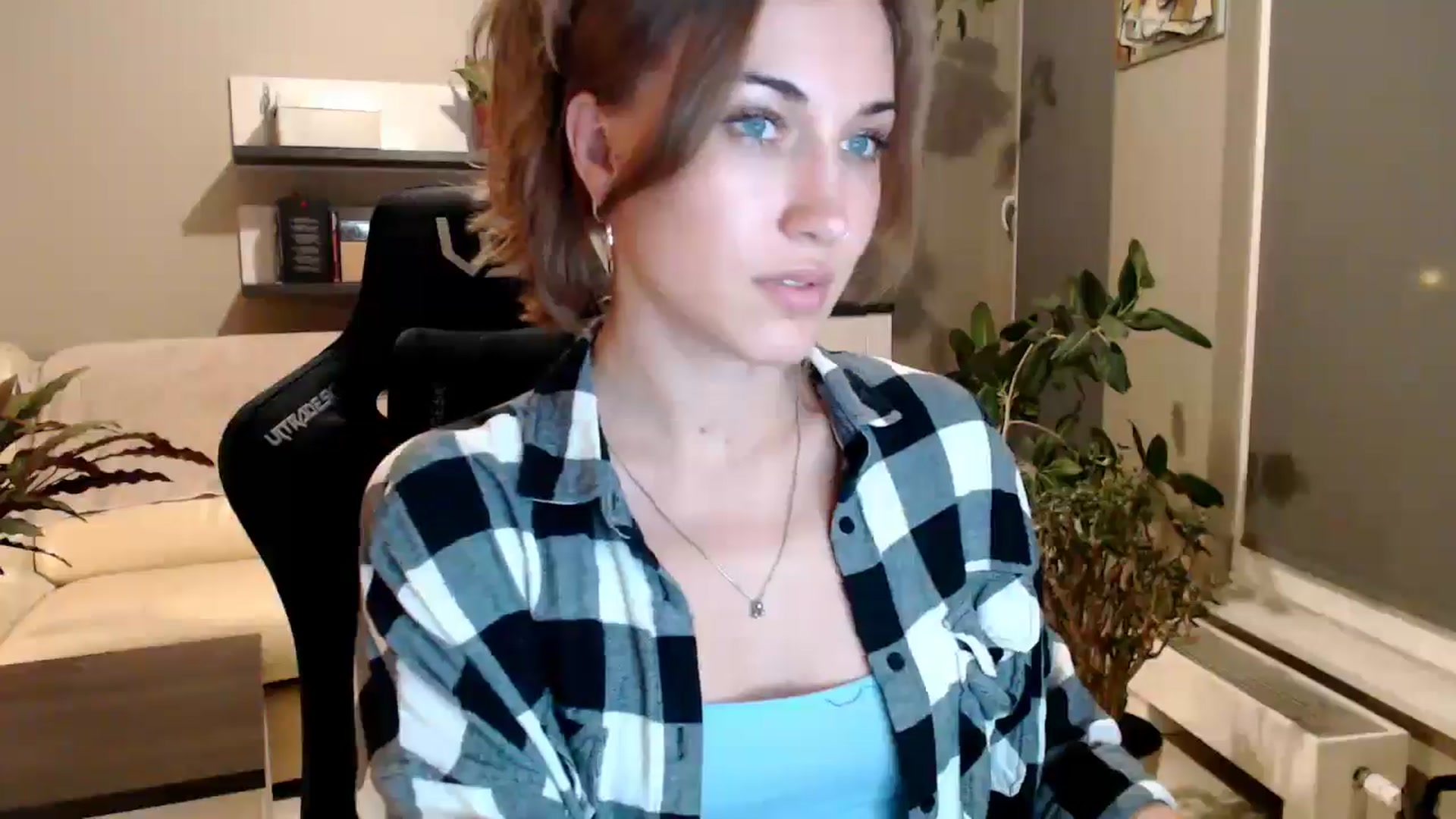 Gallery image thumbnail from GalaxyAnisia's myfreecams stream on, 10/02/2025, 19:57 image 10 of 20