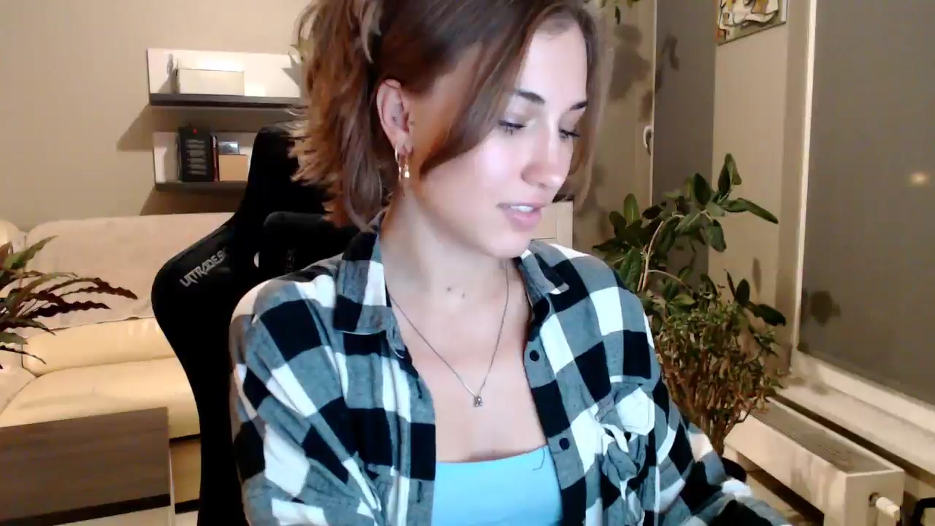 Gallery image thumbnail from GalaxyAnisia's myfreecams stream on, 10/02/2025, 19:57 image 18 of 20