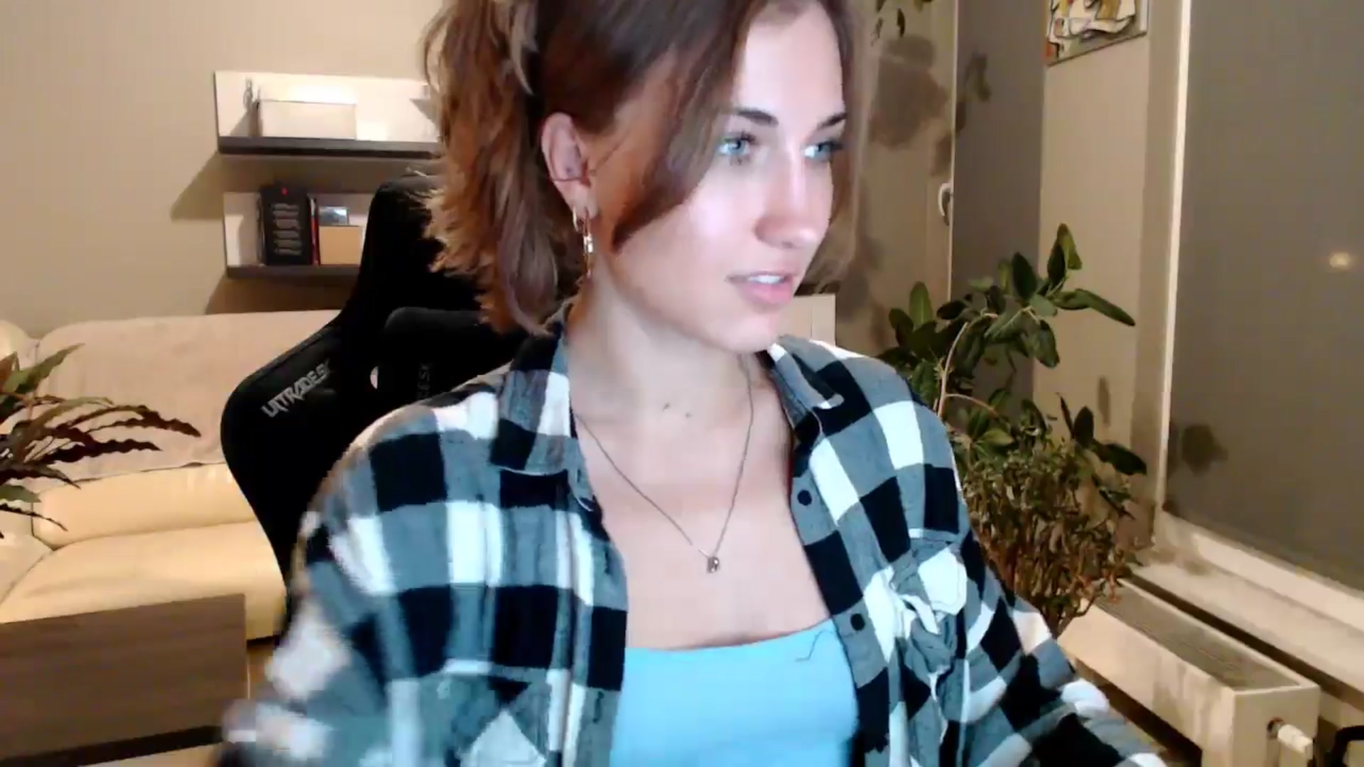 Gallery image thumbnail from GalaxyAnisia's myfreecams stream on, 10/02/2025, 19:57 image 19 of 20