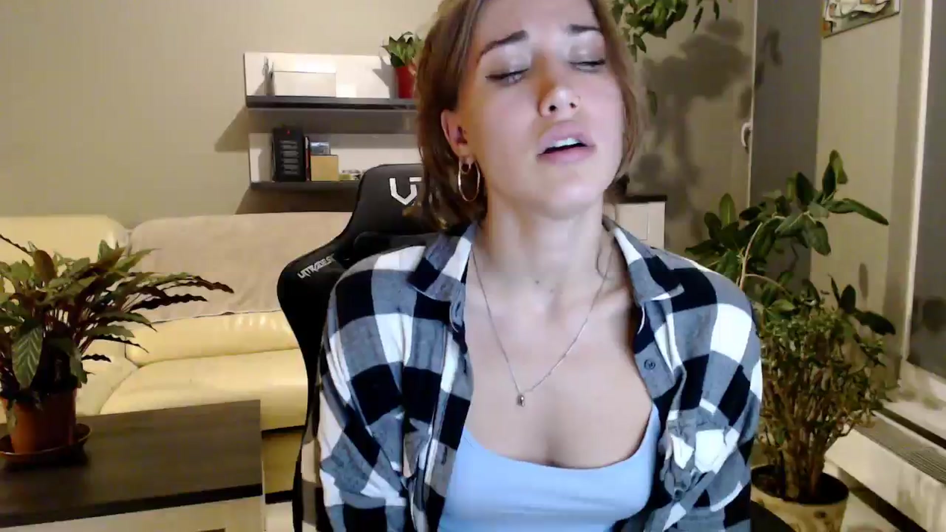 Gallery image thumbnail from GalaxyAnisia's myfreecams stream on, 10/02/2025, 22:24 image 9 of 20