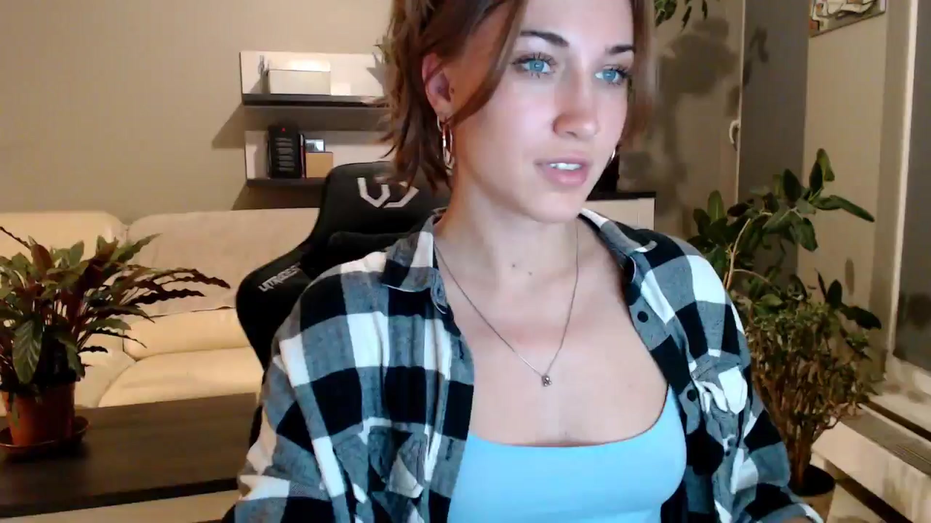 Gallery image thumbnail from GalaxyAnisia's myfreecams stream on, 10/02/2025, 22:24 image 1 of 20