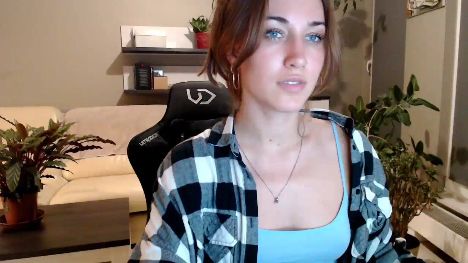 Gallery image thumbnail from GalaxyAnisia's myfreecams stream on, 10/02/2025, 22:24 image 8 of 20