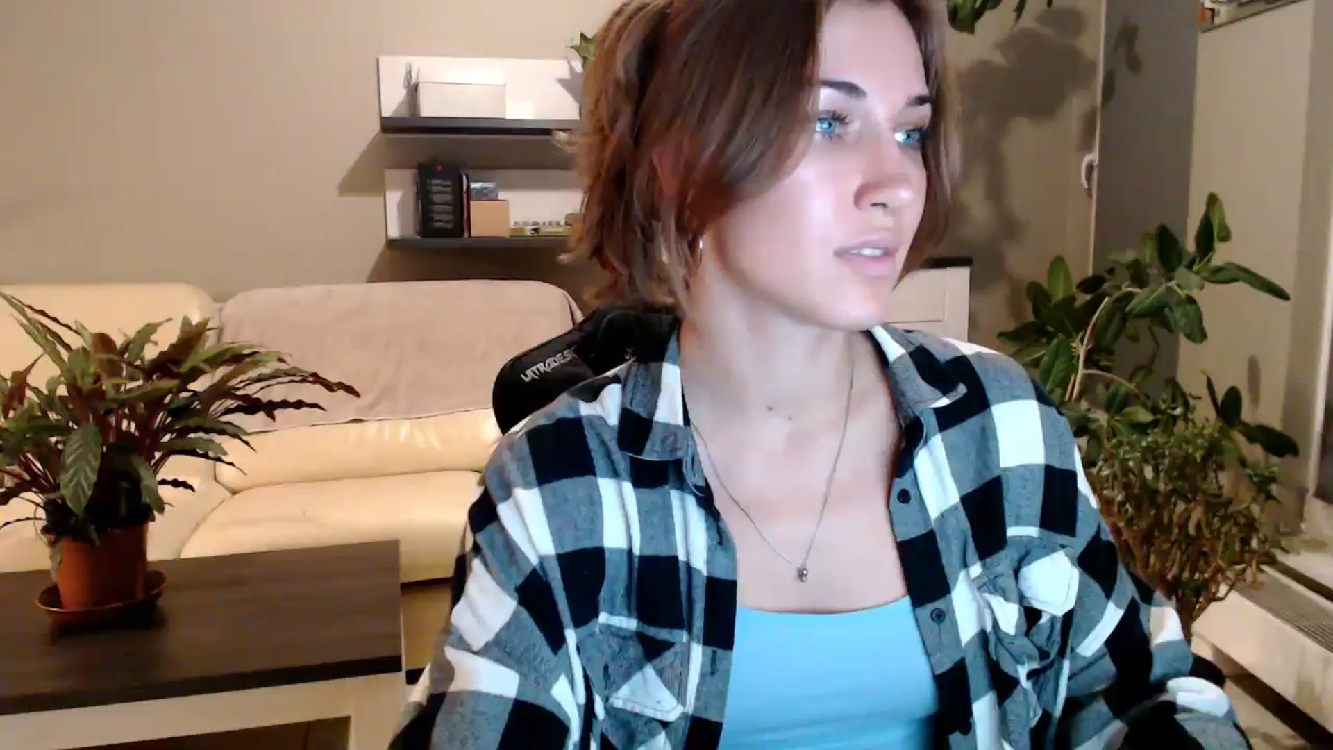 Gallery image thumbnail from GalaxyAnisia's myfreecams stream on, 10/02/2025, 23:07 image 2 of 20