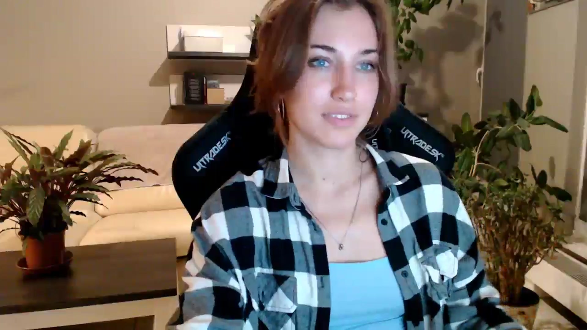 Gallery image thumbnail from GalaxyAnisia's myfreecams stream on, 10/02/2025, 23:07 image 16 of 20