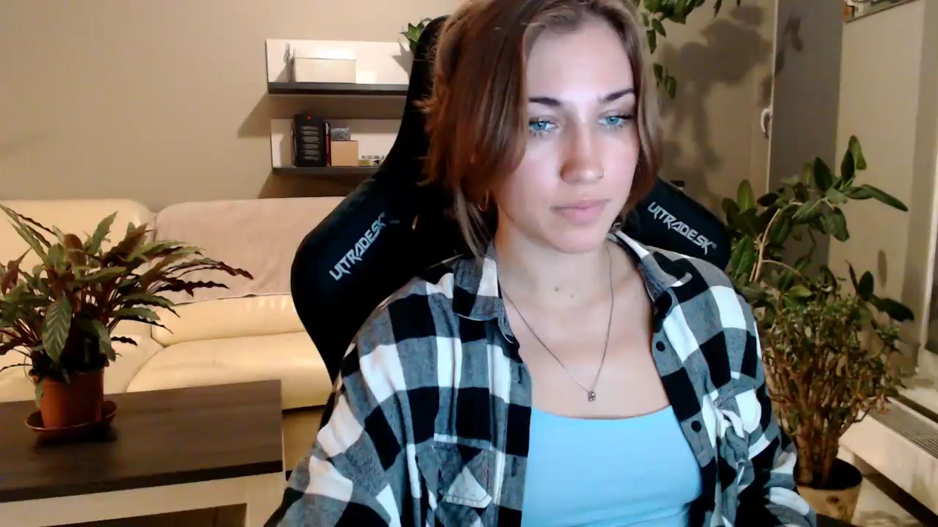 Gallery image thumbnail from GalaxyAnisia's myfreecams stream on, 10/02/2025, 23:07 image 5 of 20