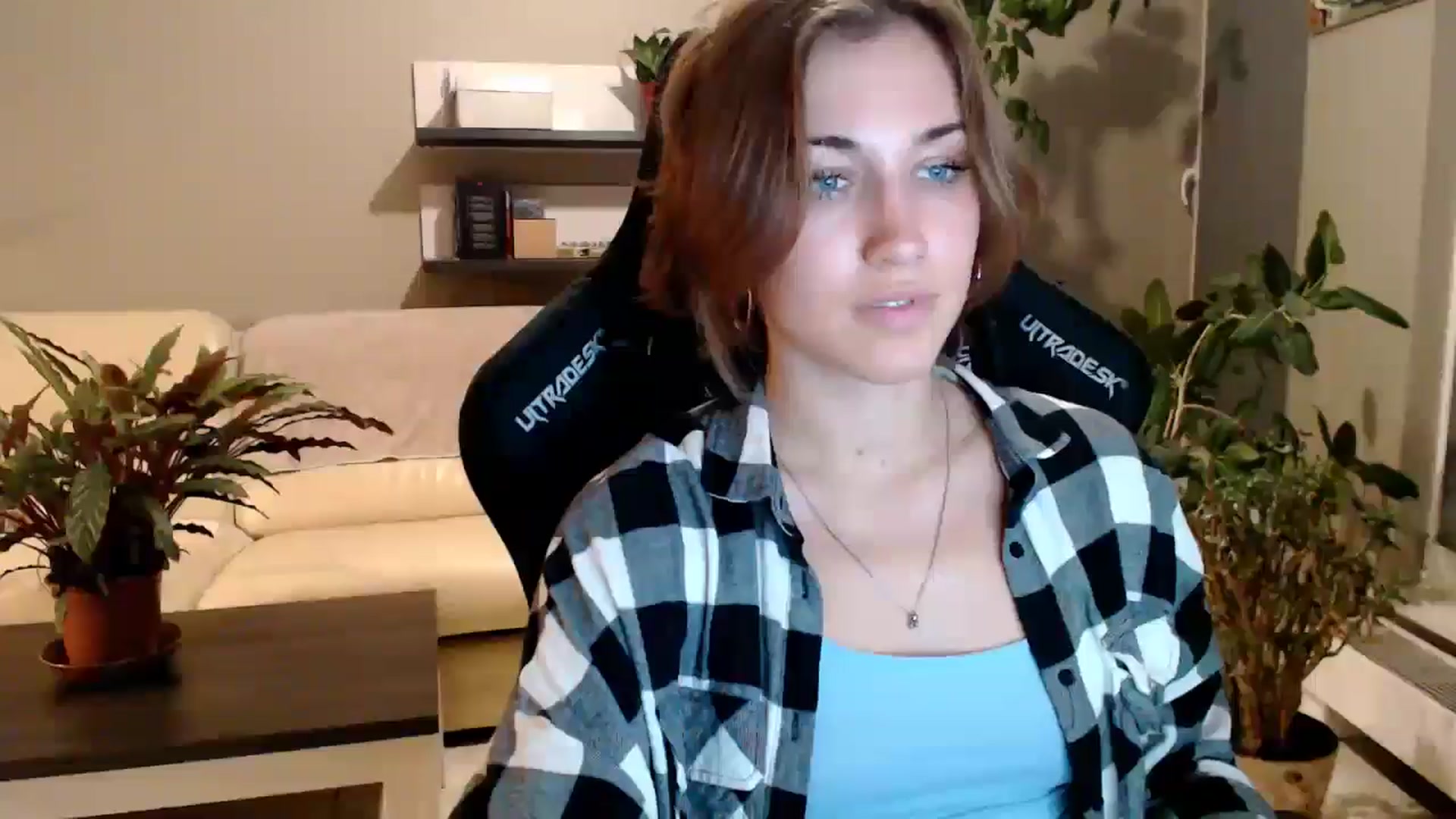 Gallery image thumbnail from GalaxyAnisia's myfreecams stream on, 10/02/2025, 23:07 image 9 of 20