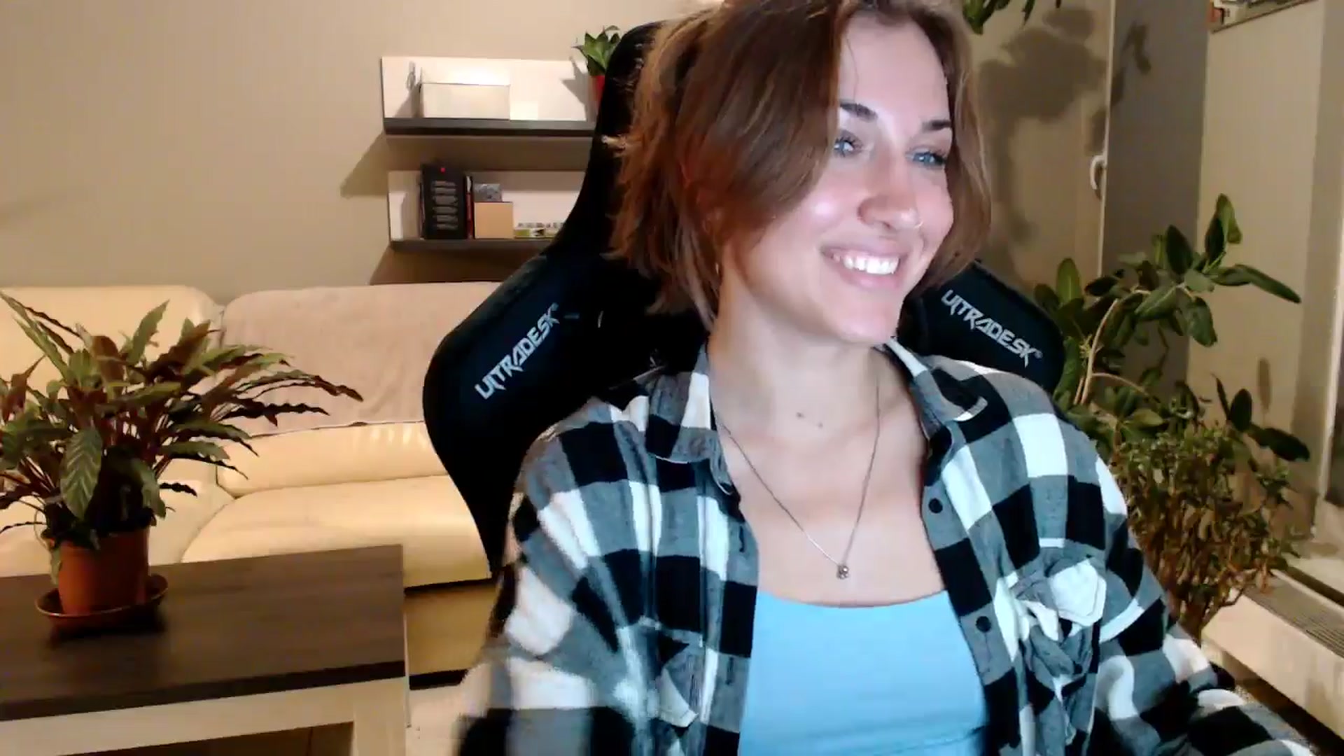 Gallery image thumbnail from GalaxyAnisia's myfreecams stream on, 10/02/2025, 23:07 image 8 of 20
