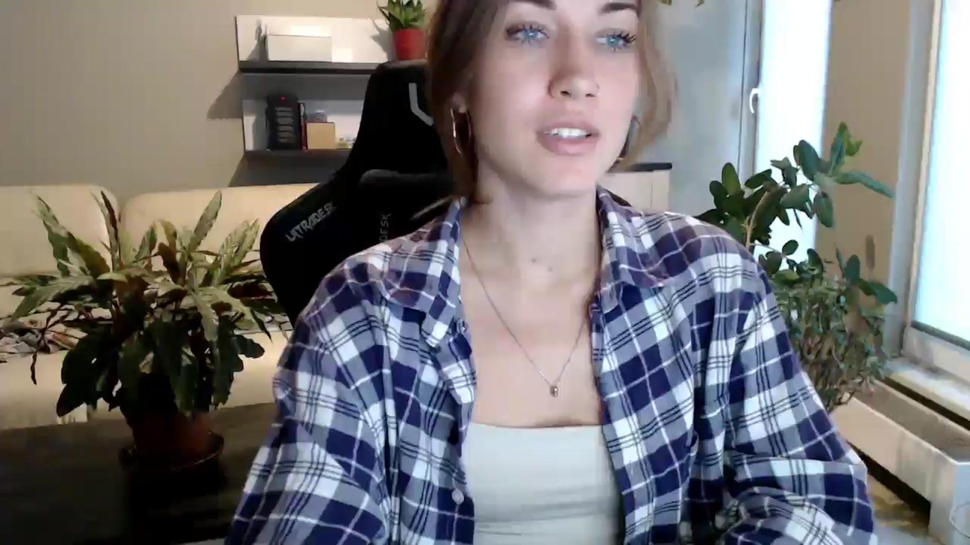 Gallery image thumbnail from GalaxyAnisia's myfreecams stream on, 10/06/2025, 16:52 image 1 of 20