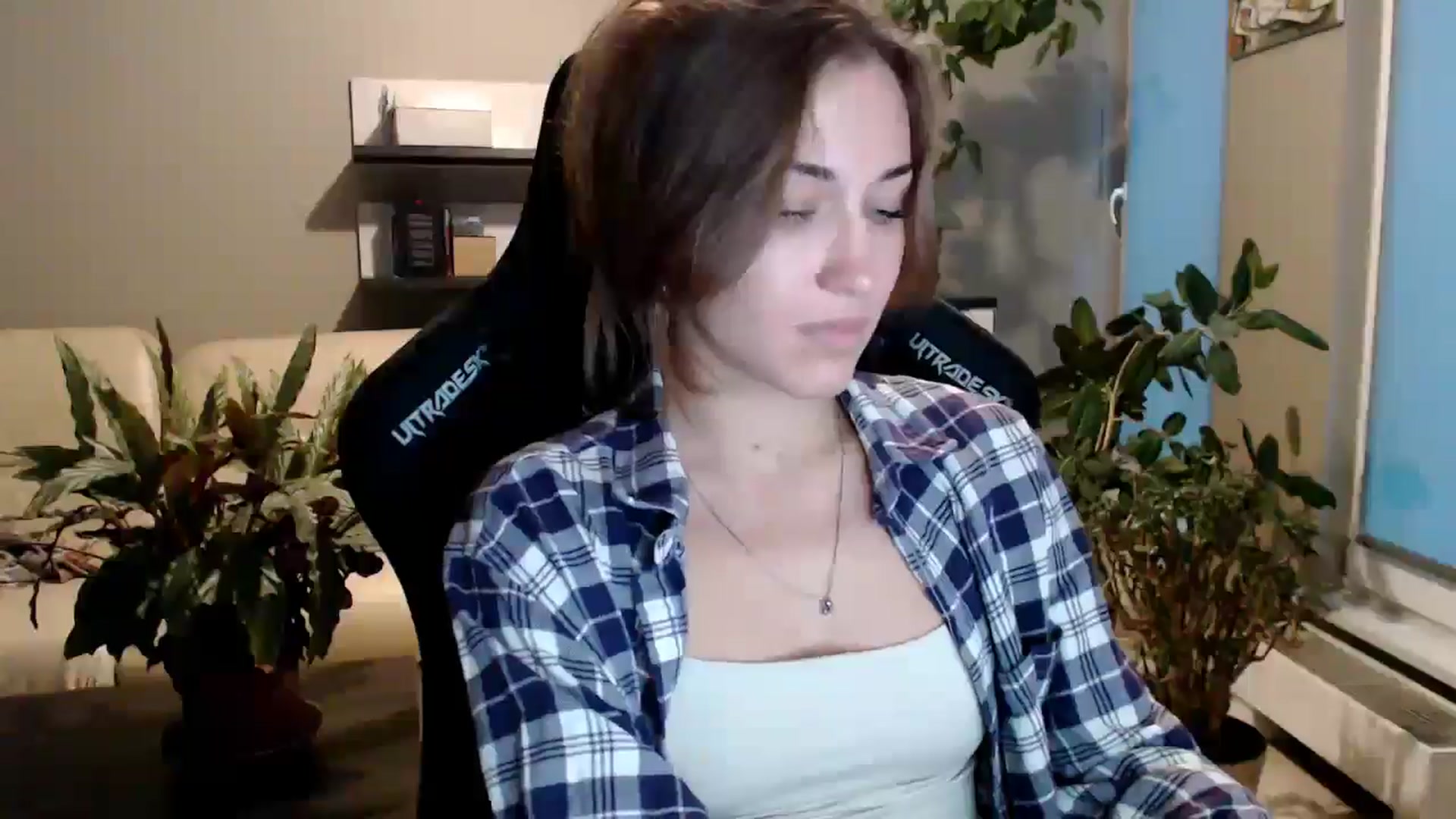 Gallery image thumbnail from GalaxyAnisia's myfreecams stream on, 10/06/2025, 16:52 image 9 of 20