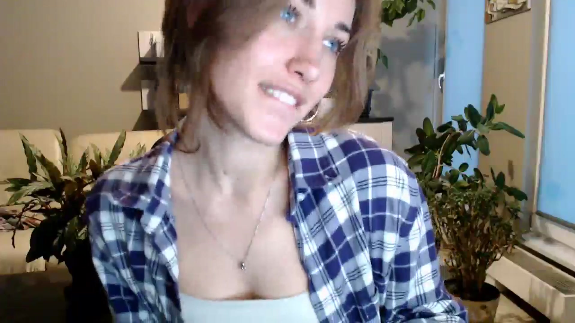 Gallery image thumbnail from GalaxyAnisia's myfreecams stream on, 10/06/2025, 16:52 image 6 of 20