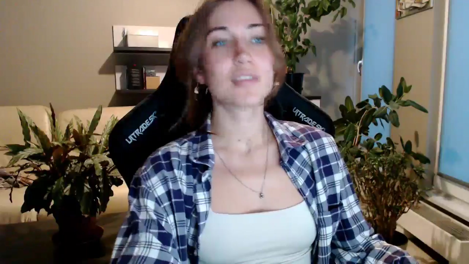 Gallery image thumbnail from GalaxyAnisia's myfreecams stream on, 10/06/2025, 16:52 image 8 of 20