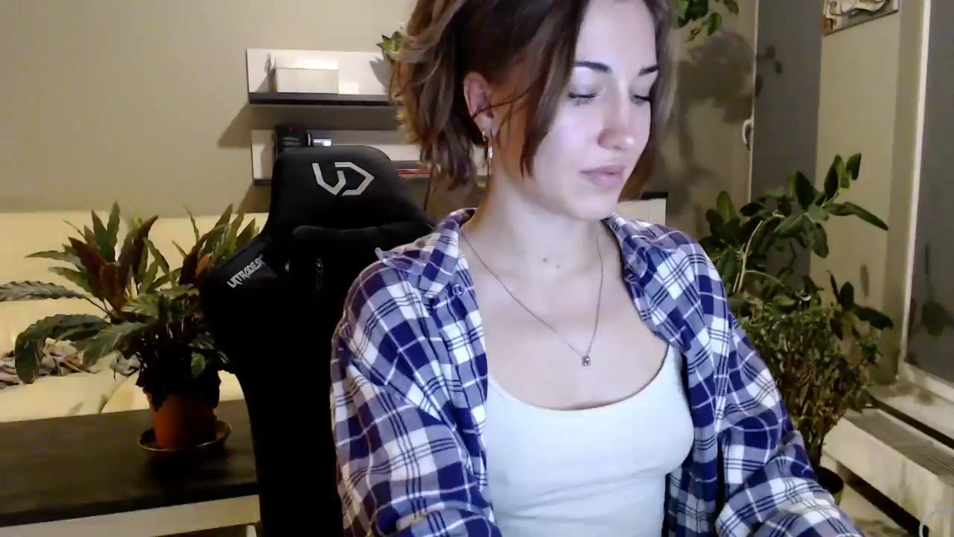 Gallery image thumbnail from GalaxyAnisia's myfreecams stream on, 10/09/2025, 18:25 image 15 of 20